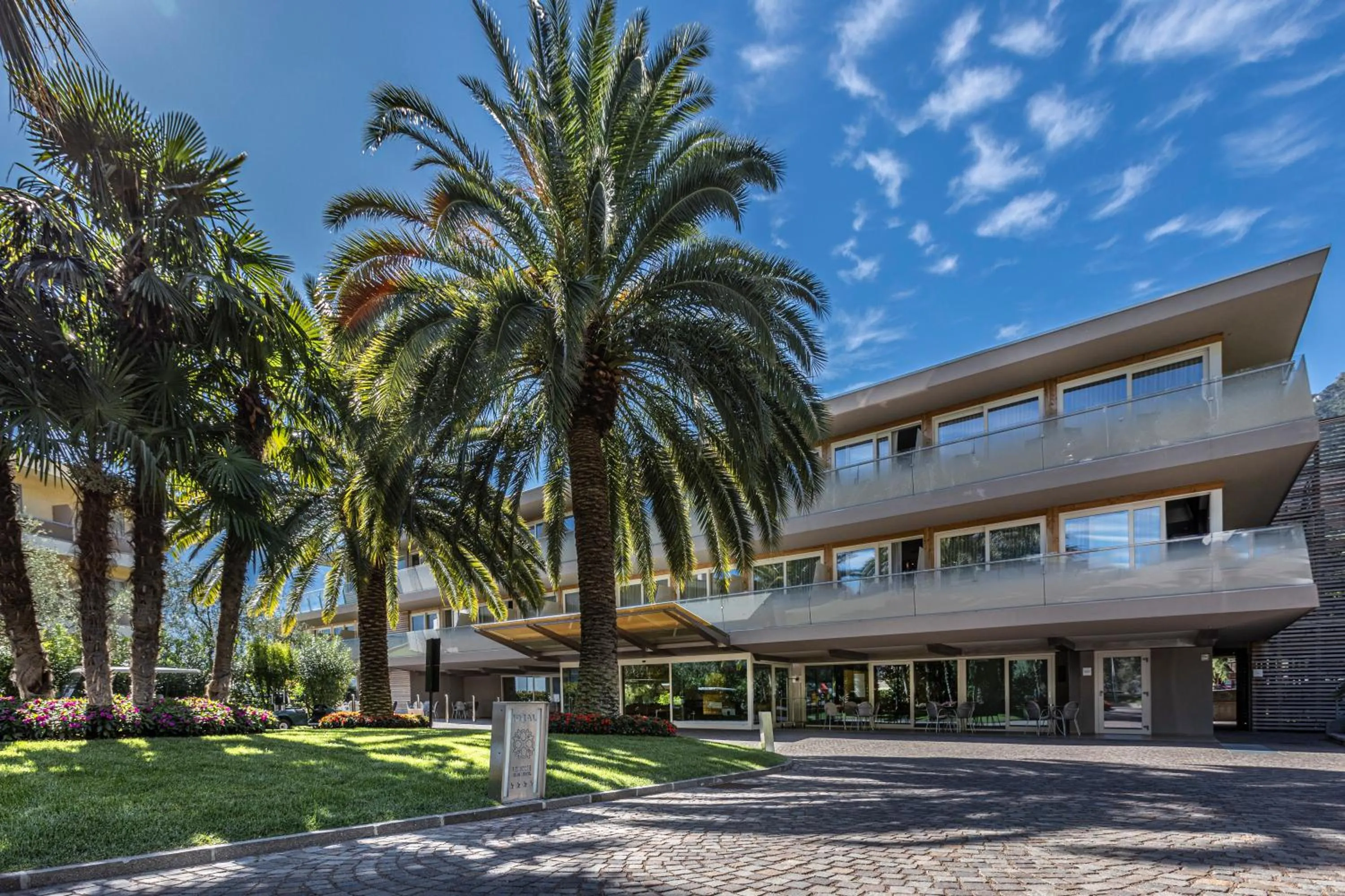 Property building in Hotel Ideal