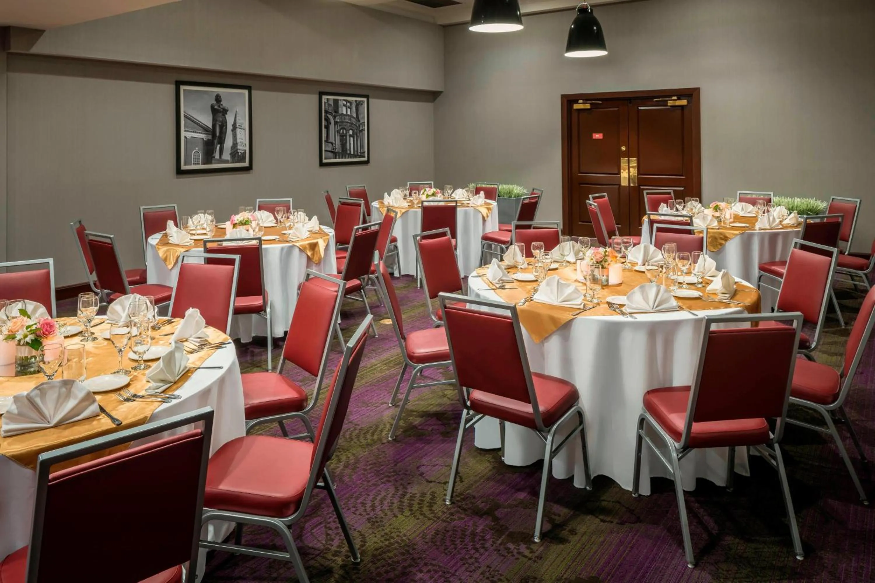 Meeting/conference room in Four Points by Sheraton Boston Logan Airport Revere