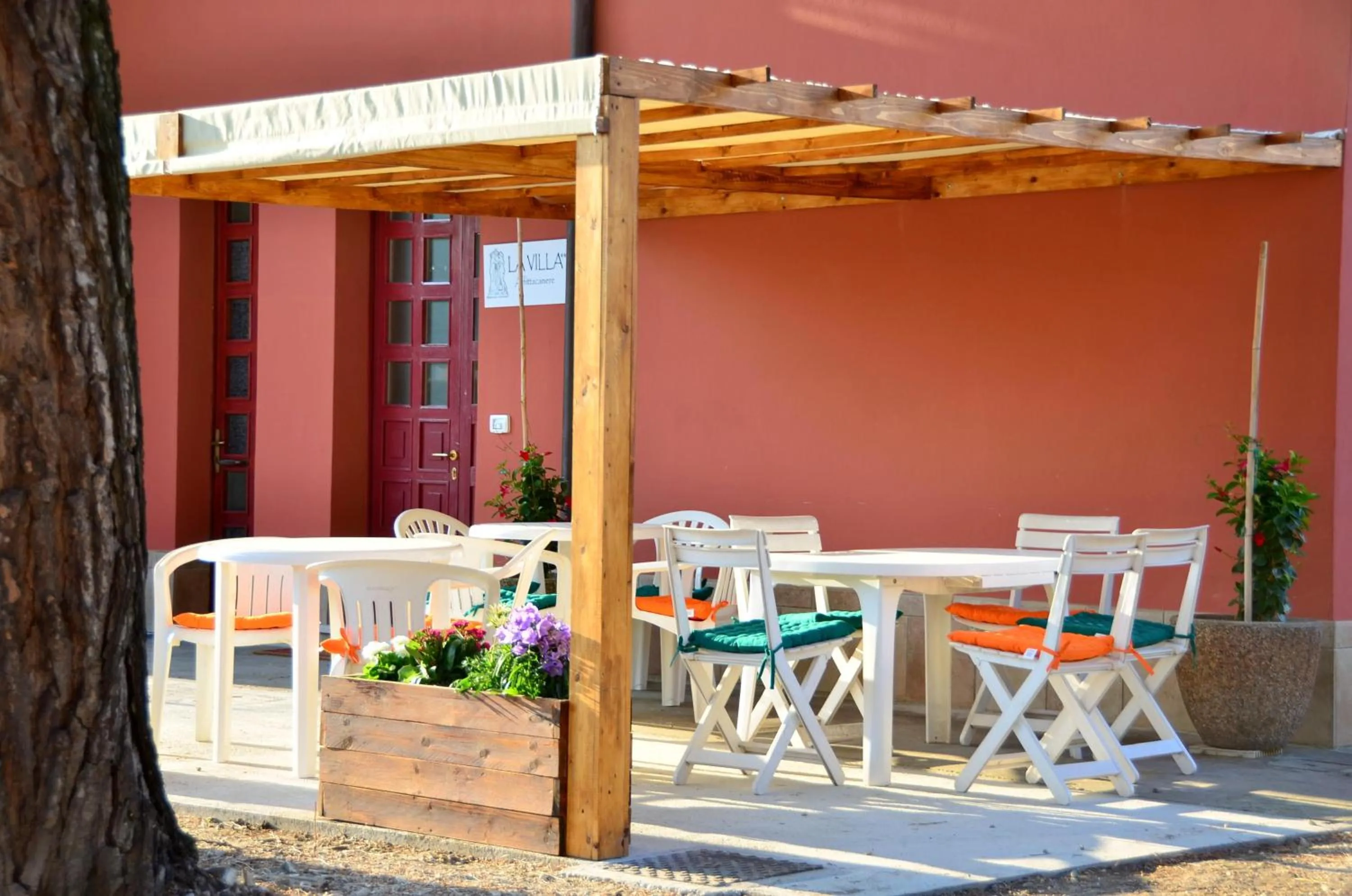 Facade/entrance in La Villa di Montagnana