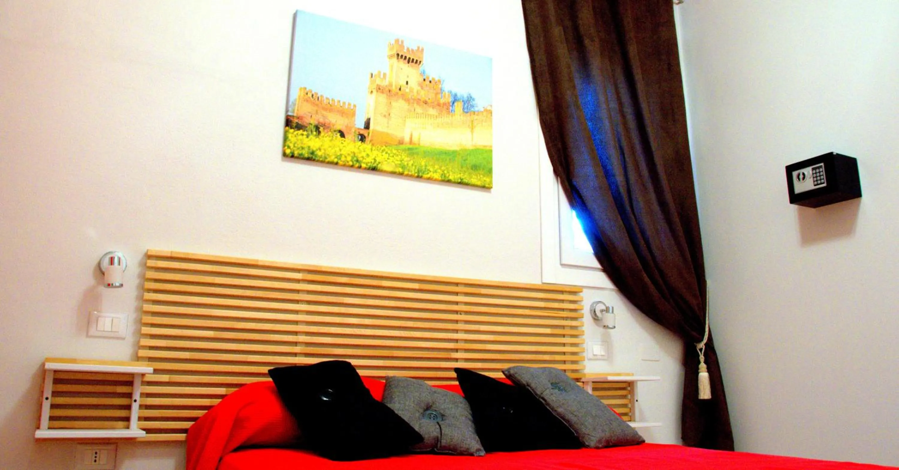 Photo of the whole room, Bed in La Villa di Montagnana