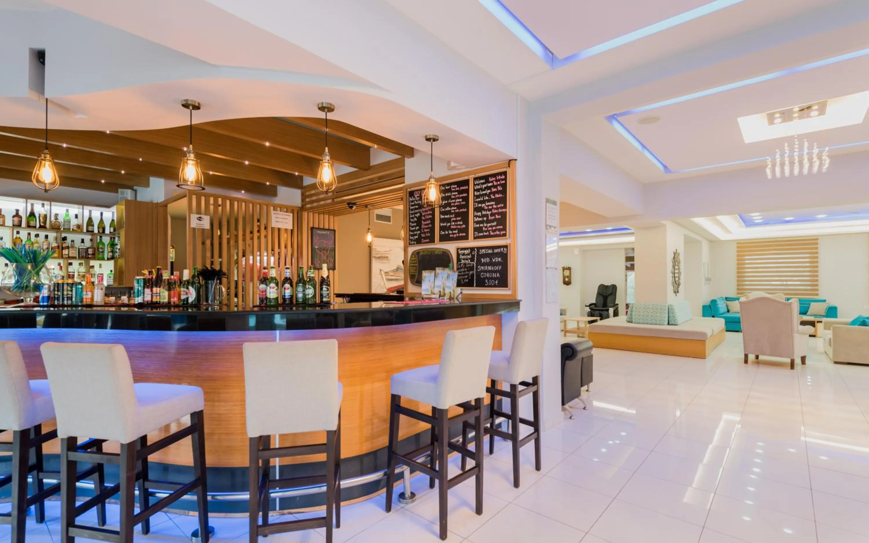 Property building in Dennys Inn Hotel