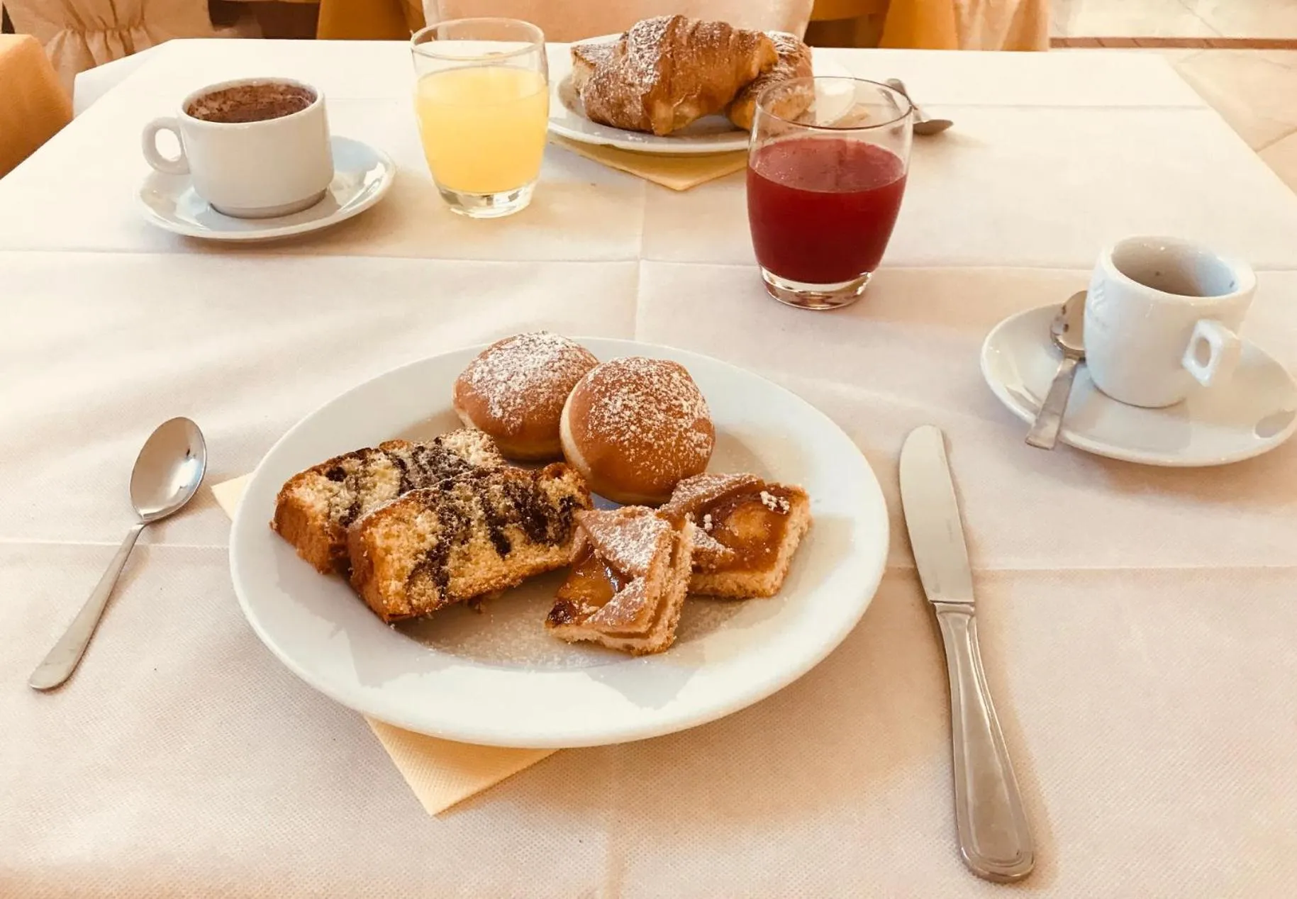 Buffet breakfast in Hotel Club Koiné