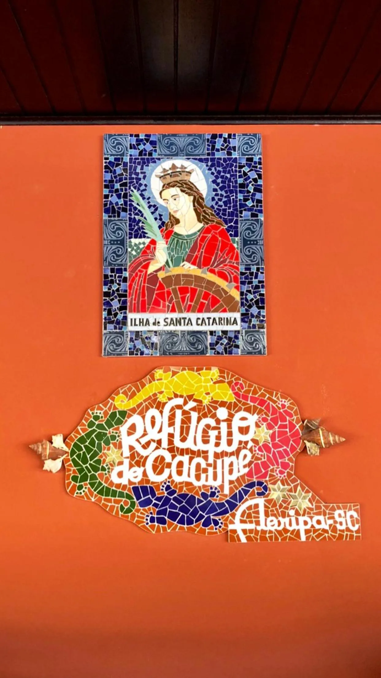 Property logo or sign in Suítes com Vista Panorâmica de Florianópolis