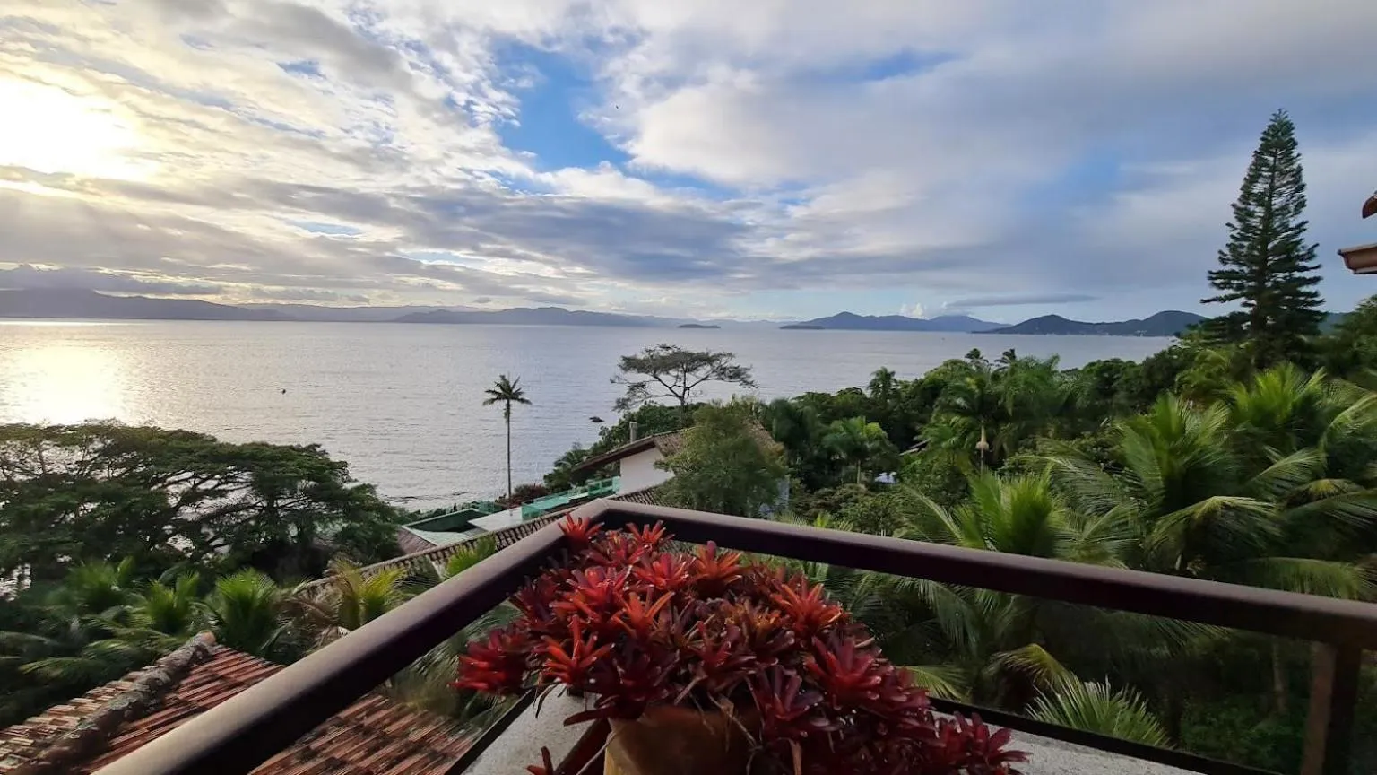Balcony/Terrace in Suítes com Vista Panorâmica de Florianópolis