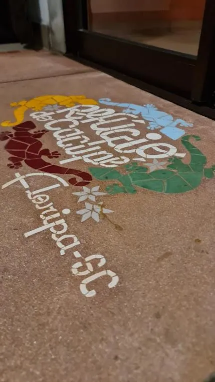 Property logo or sign in Suítes com Vista Panorâmica de Florianópolis