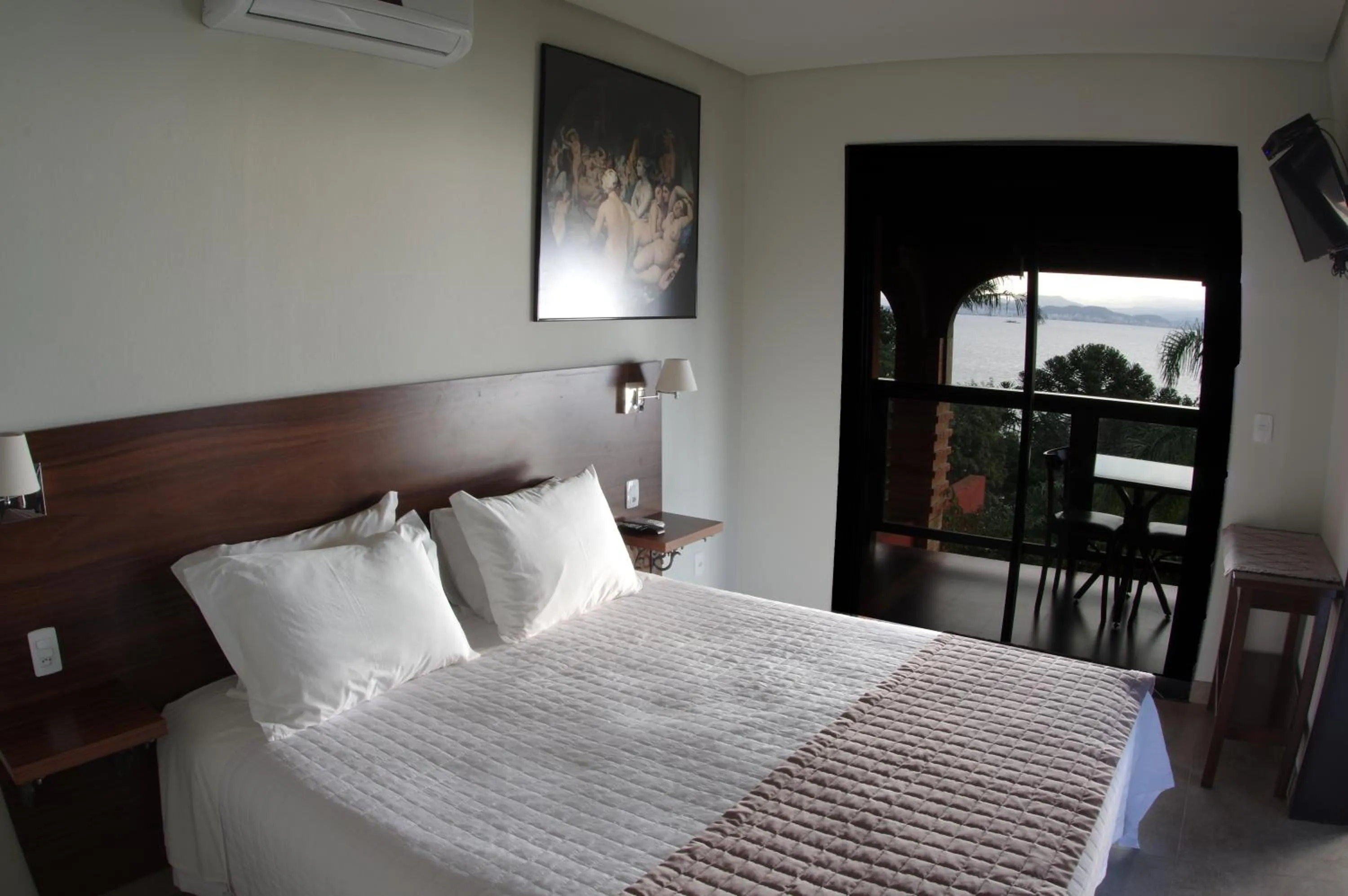 Bed in Suítes com Vista Panorâmica de Florianópolis