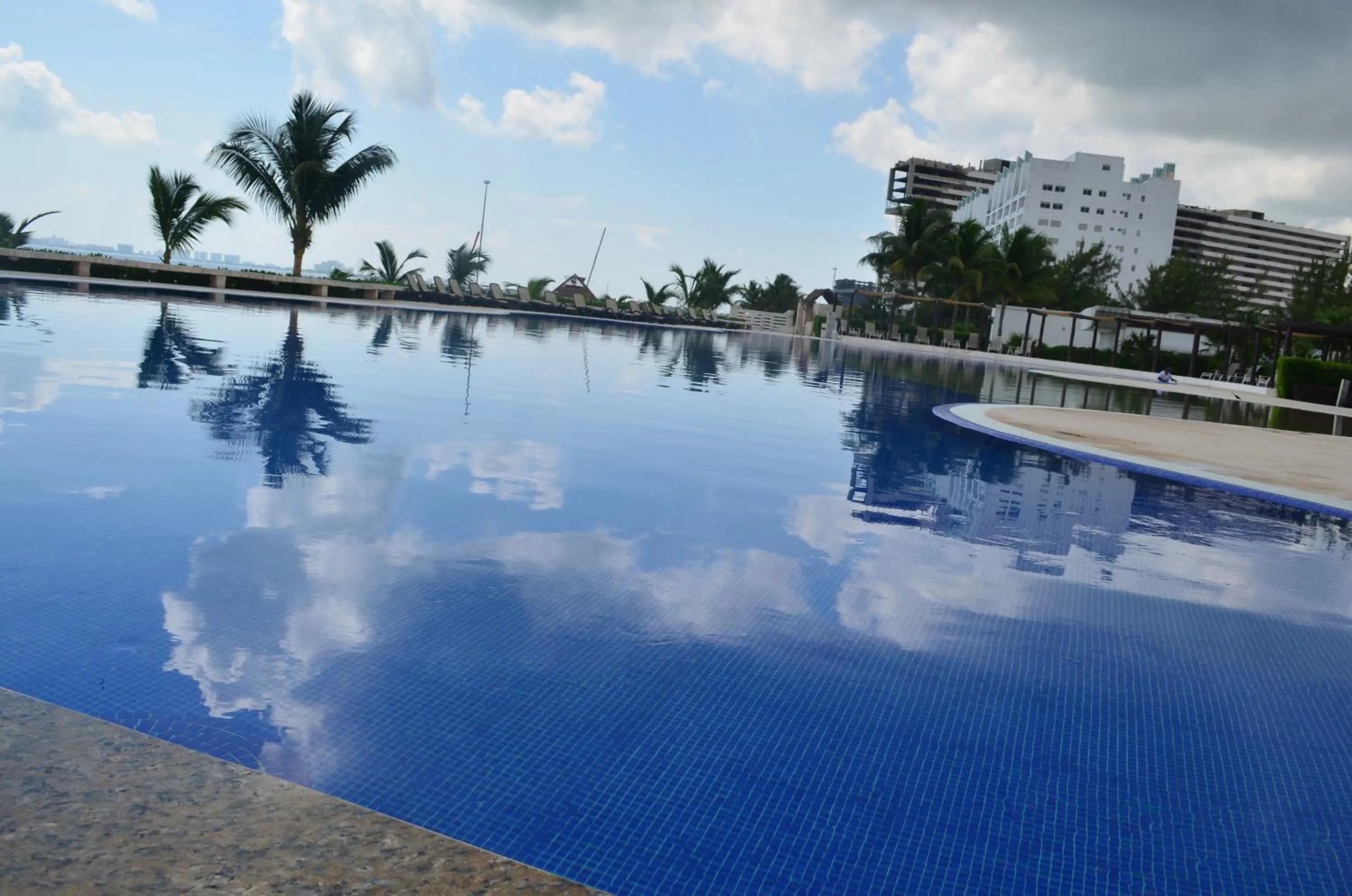 Tu Hogar Frente Al Mar Caribe, Vive Cancún