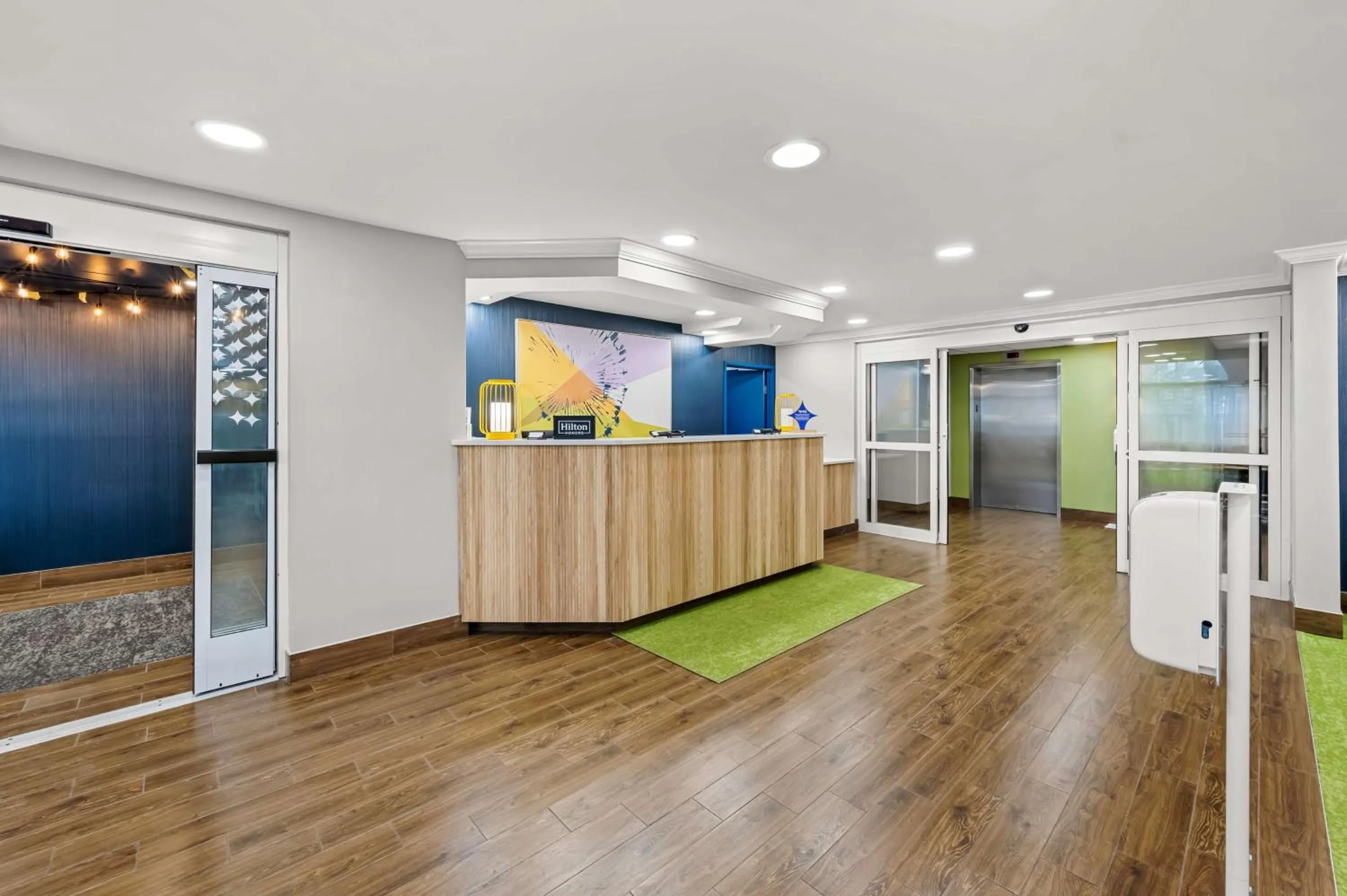 Lobby or reception in Comfort Inn & Suites Airport Dulles-Gateway