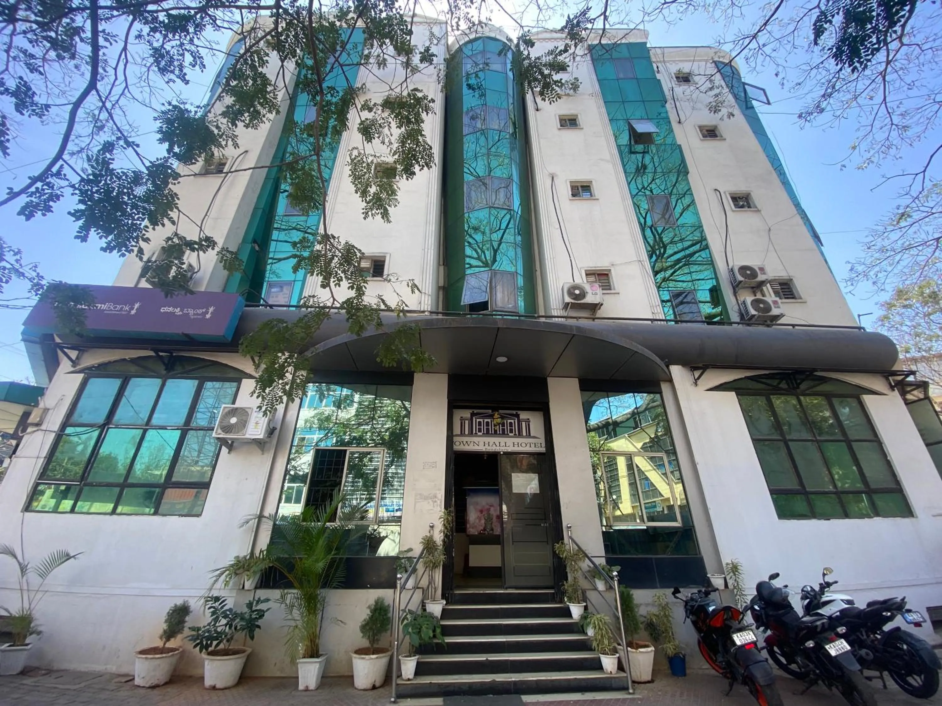 Property building in Hotel Townhall