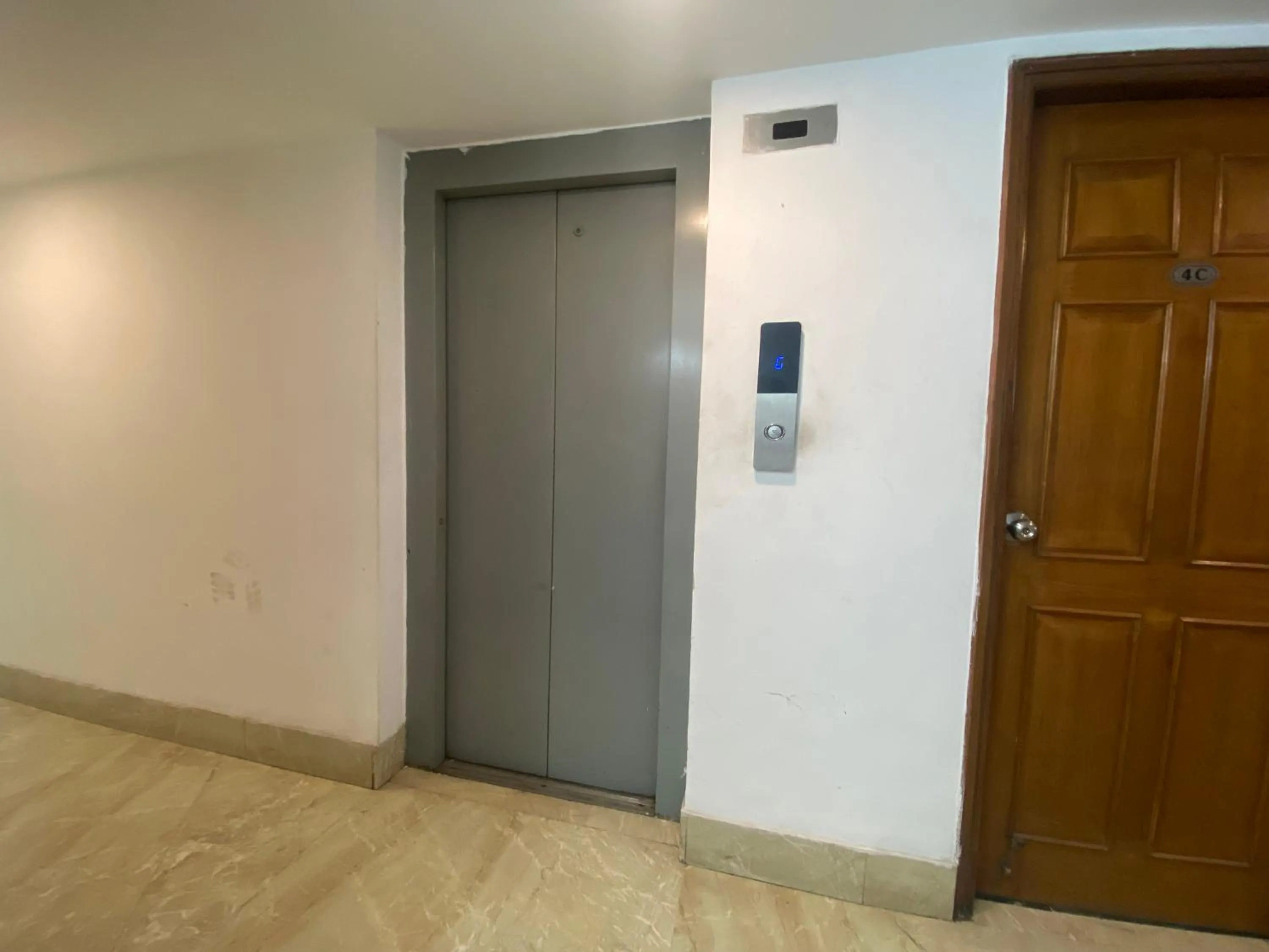 elevator in Hotel Townhall