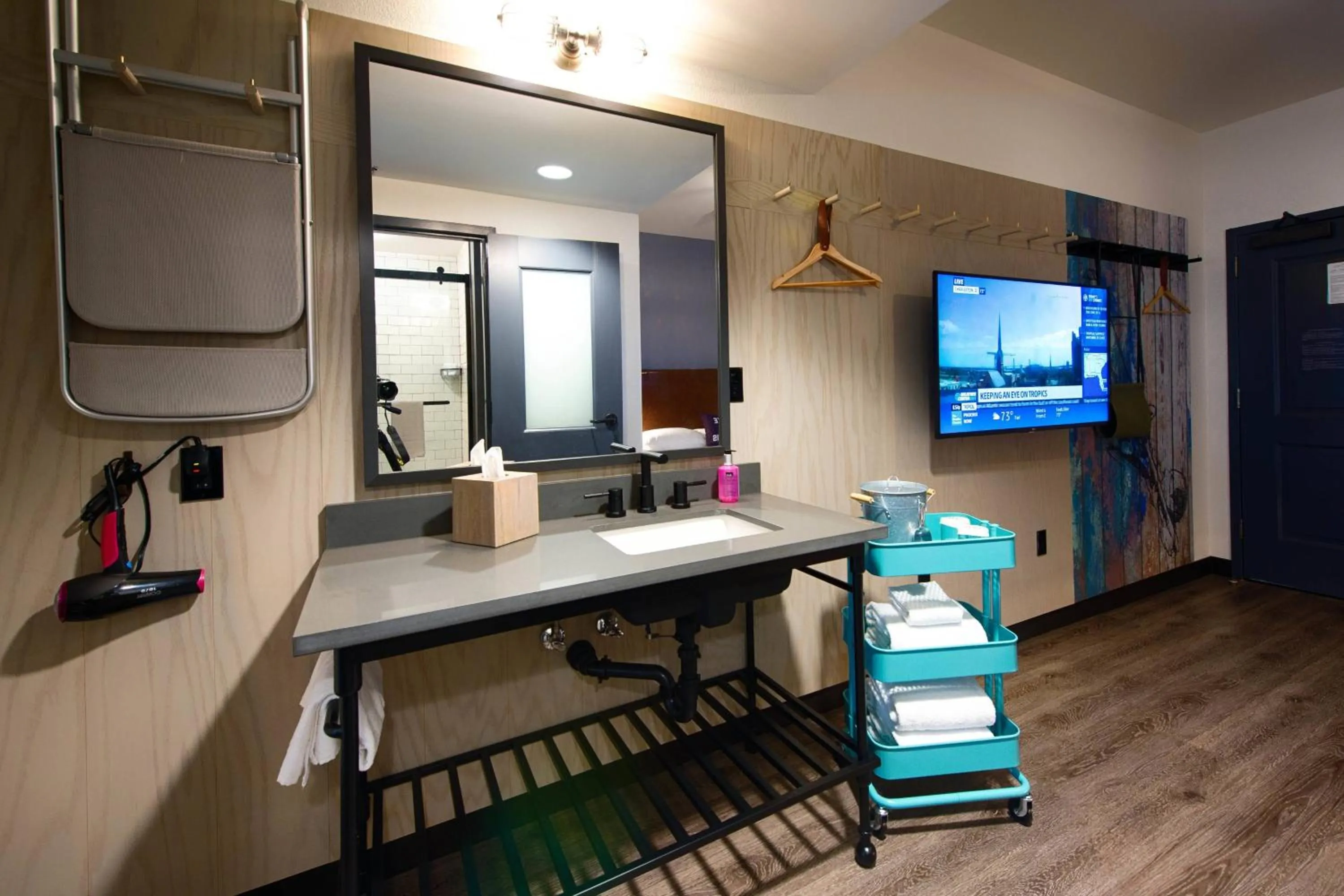 Photo of the whole room in MOXY New Orleans Downtown/French Quarter Area