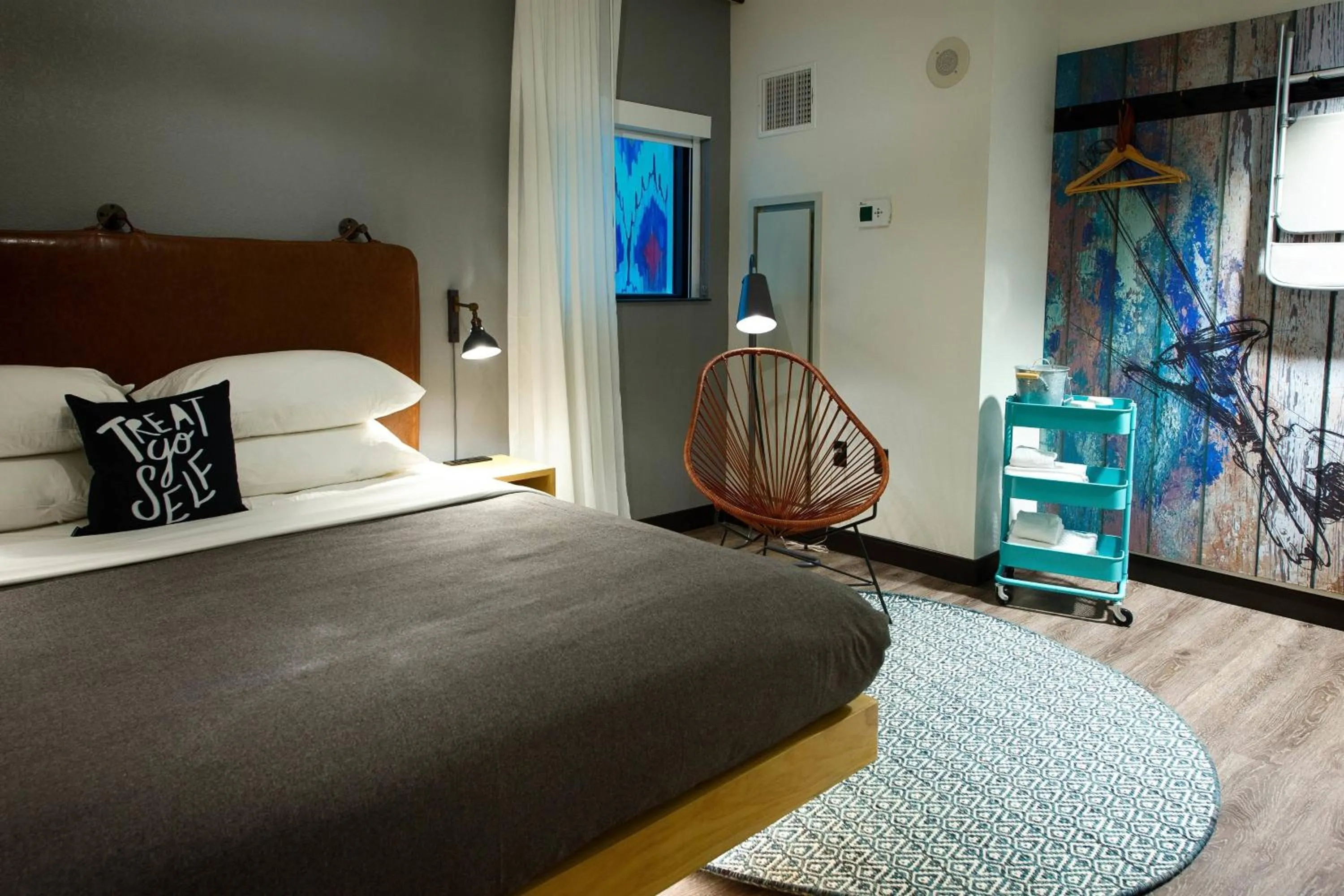 Photo of the whole room, Bed in MOXY New Orleans Downtown/French Quarter Area