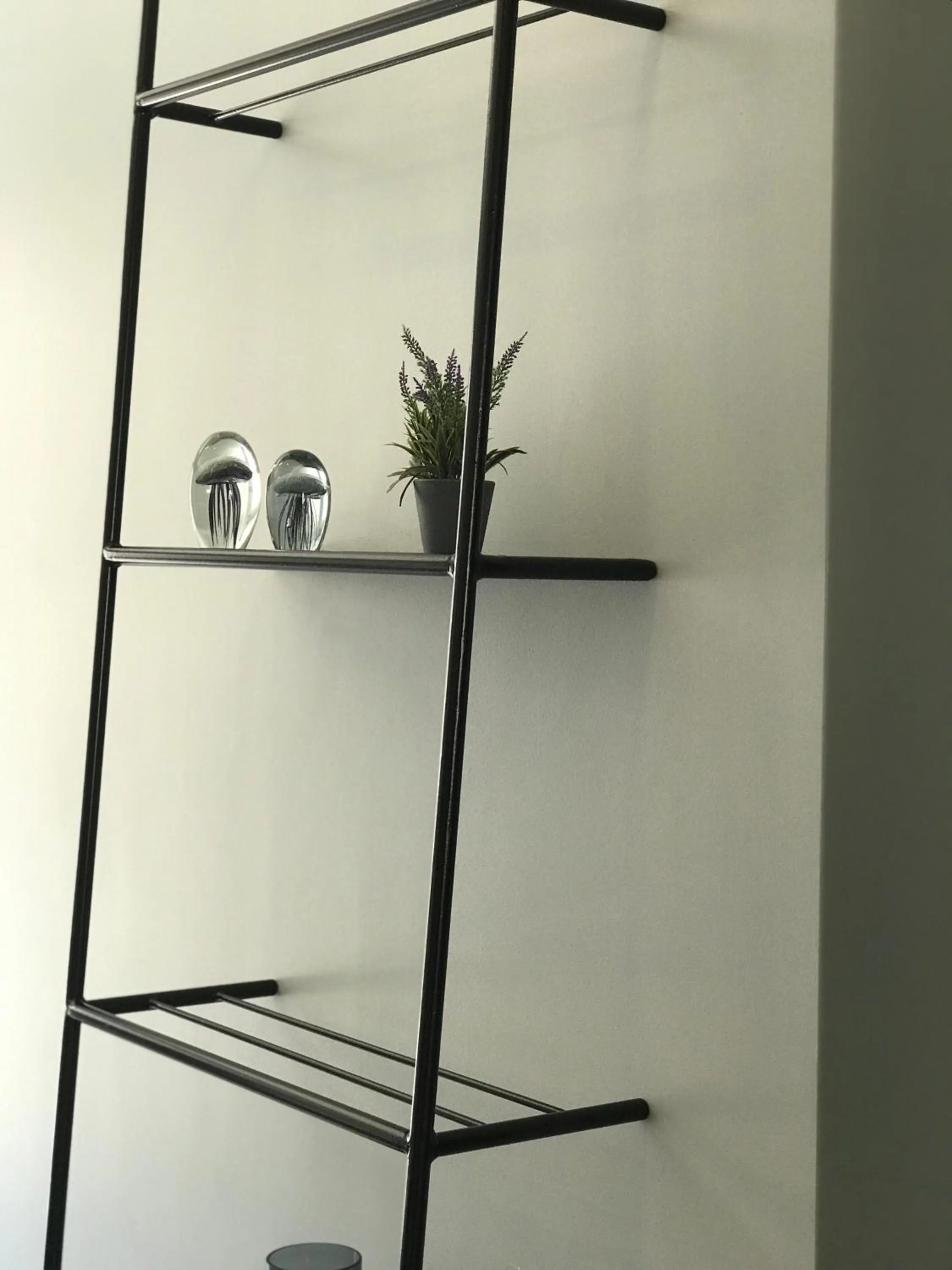 Living room in ZUR Studios and Suites