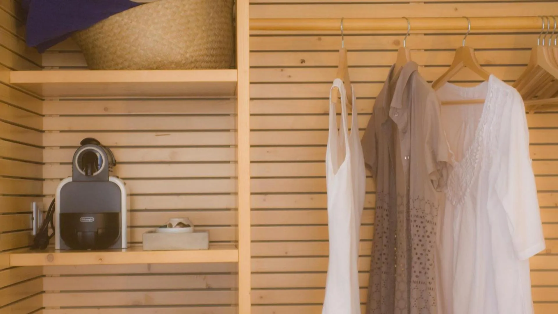 Photo of the whole room in Room 55