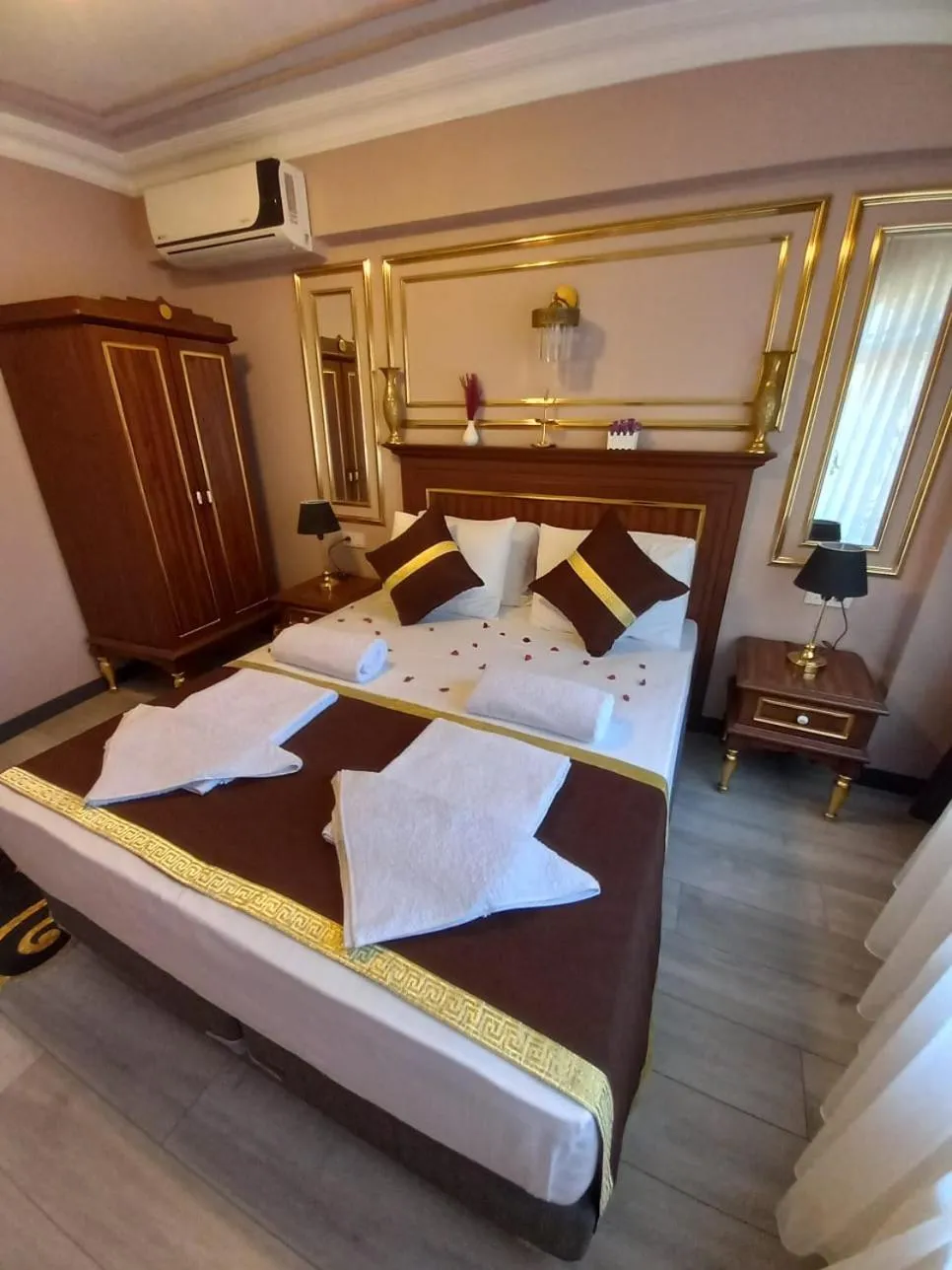 Bedroom, Bed in Emirhan Guesthouse & Suites