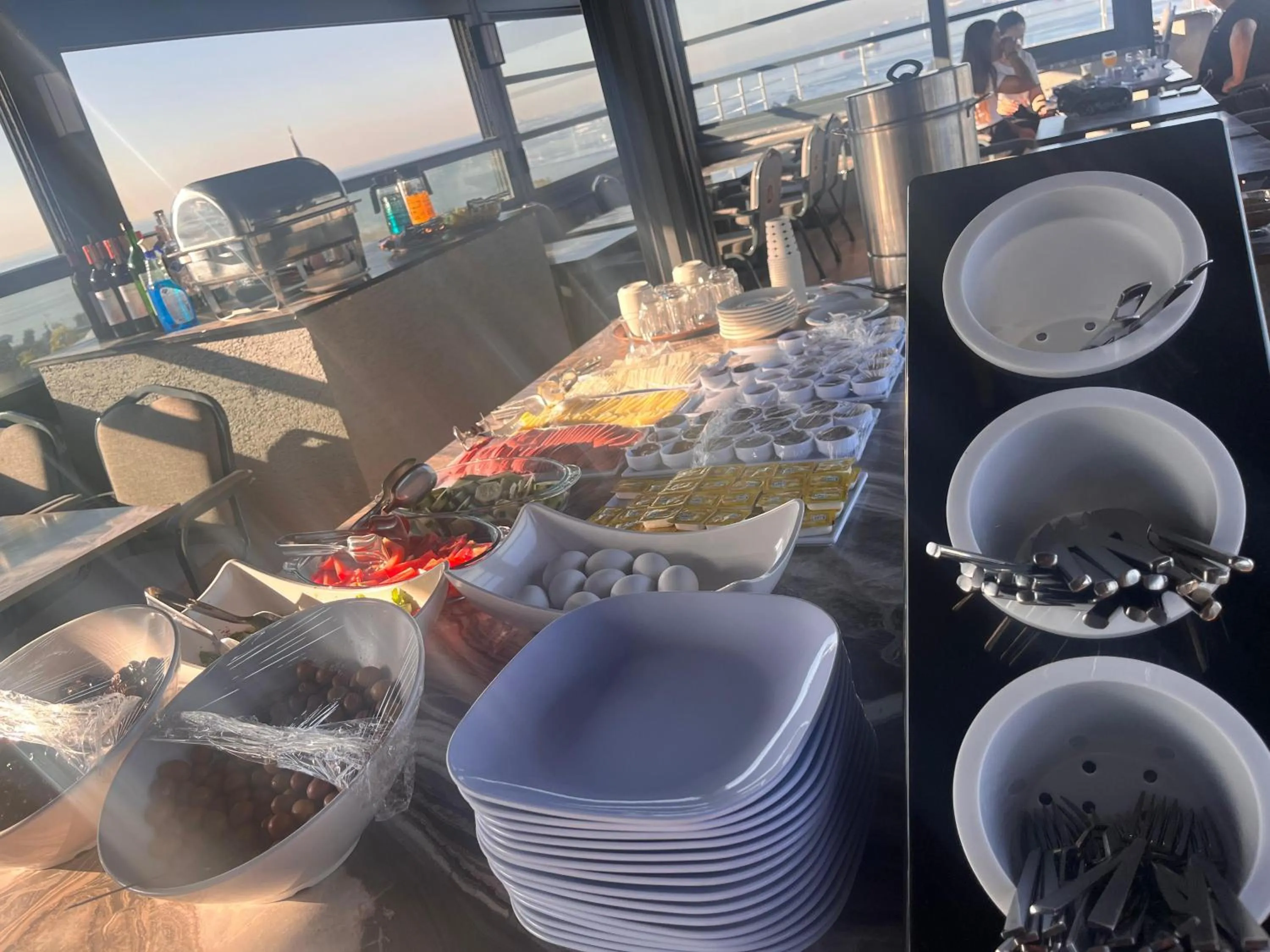 Breakfast in Emirhan Guesthouse & Suites