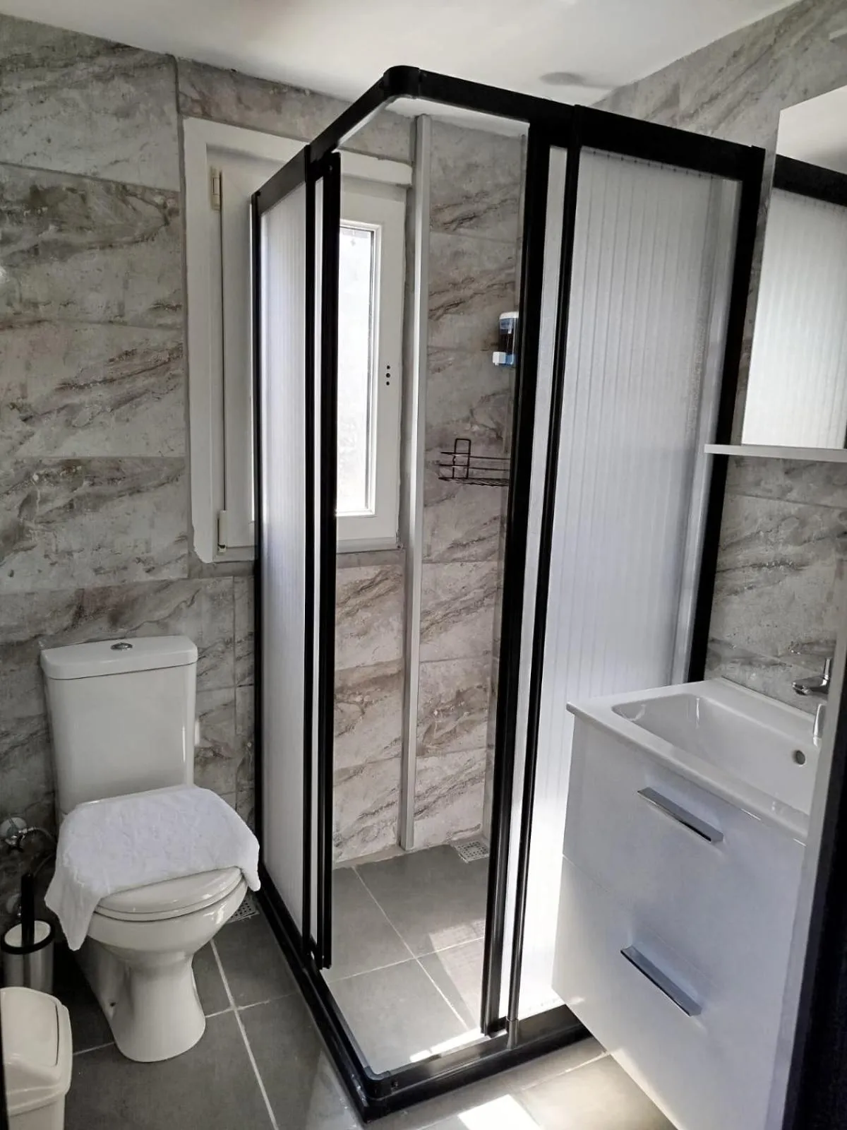 Bathroom in Emirhan Guesthouse & Suites