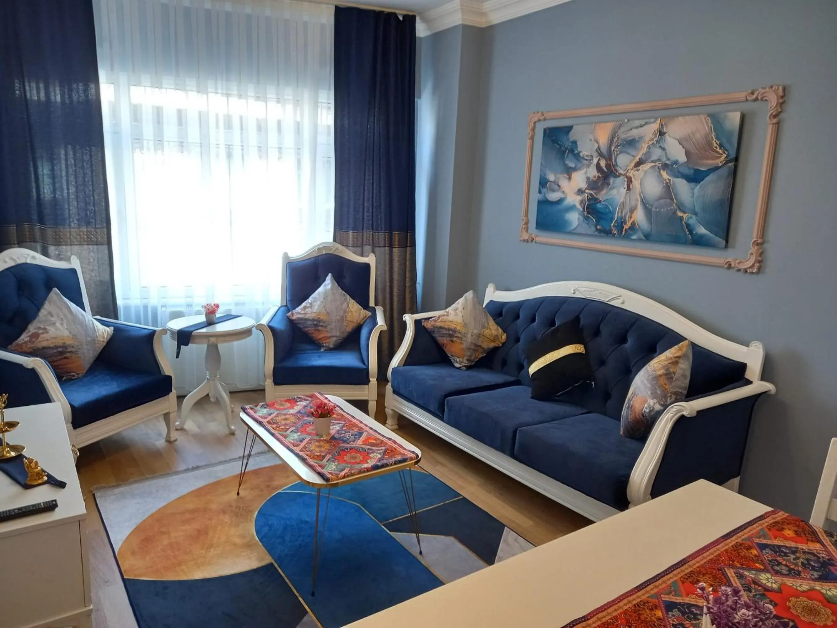 Living room in Emirhan Guesthouse & Suites