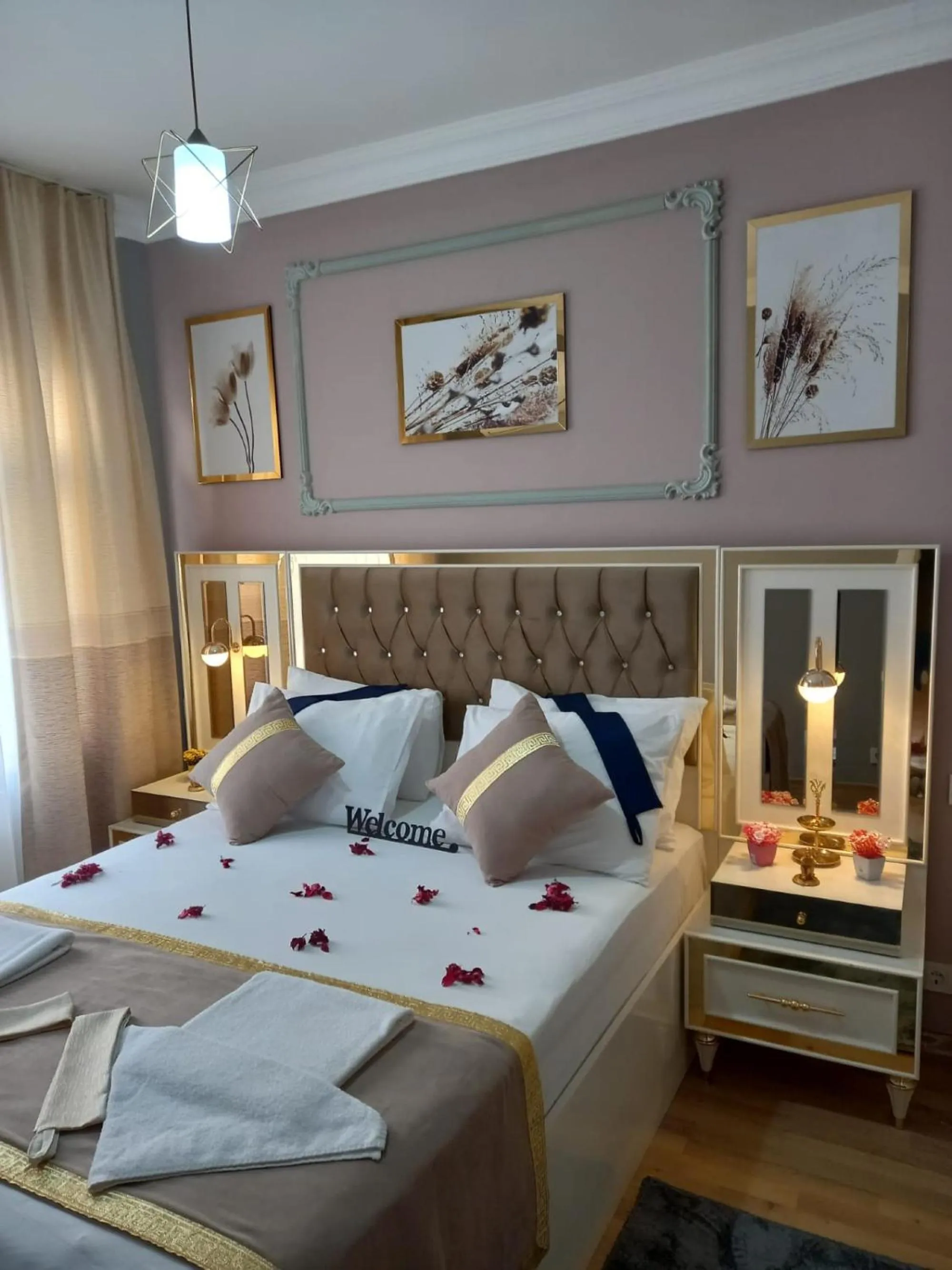 Bedroom, Bed in Emirhan Guesthouse & Suites