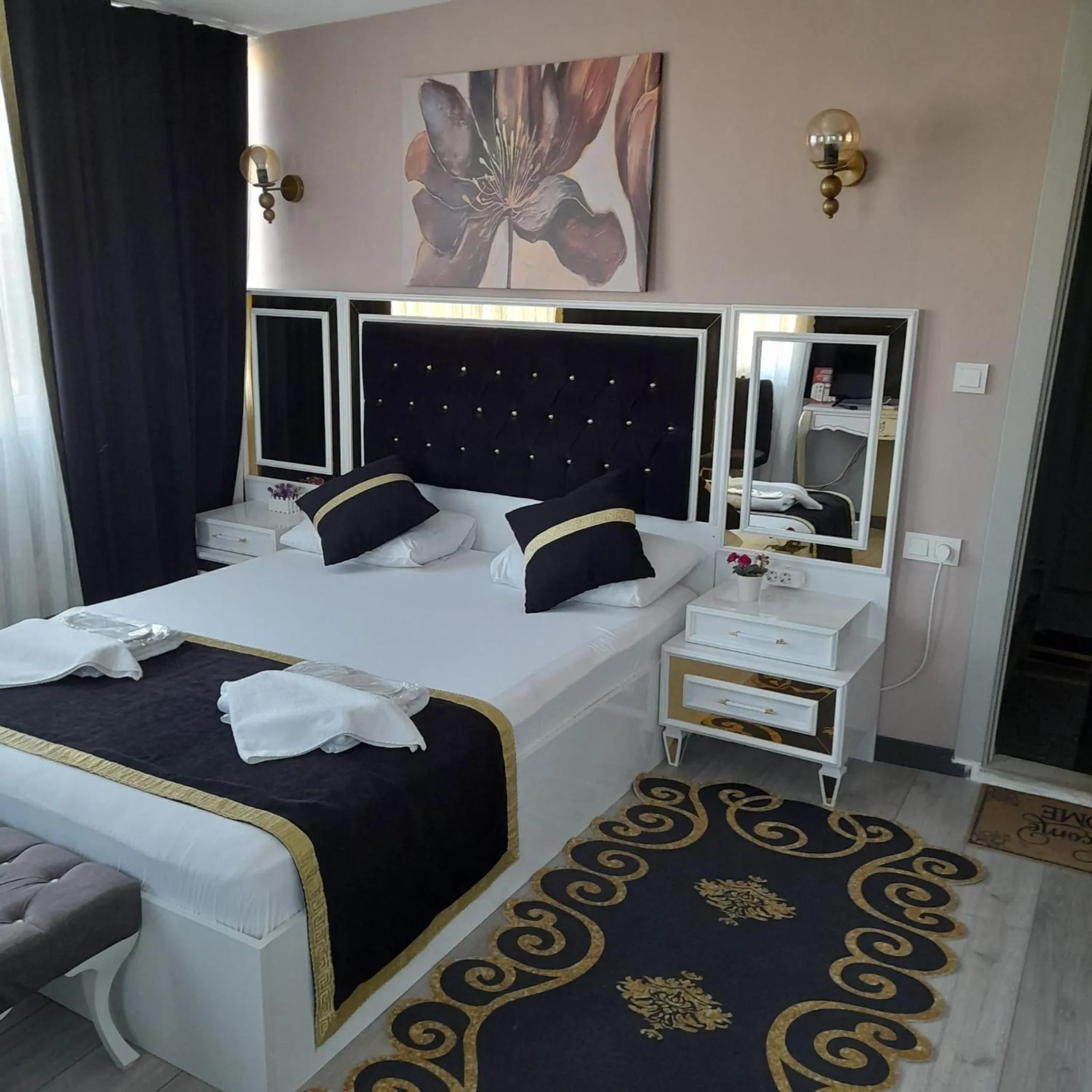 Bedroom, Bed in Emirhan Guesthouse & Suites