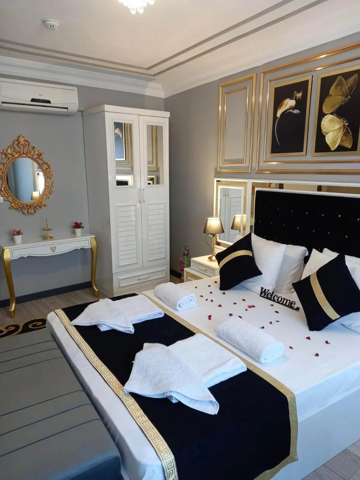 Massage, Bed in Emirhan Guesthouse & Suites