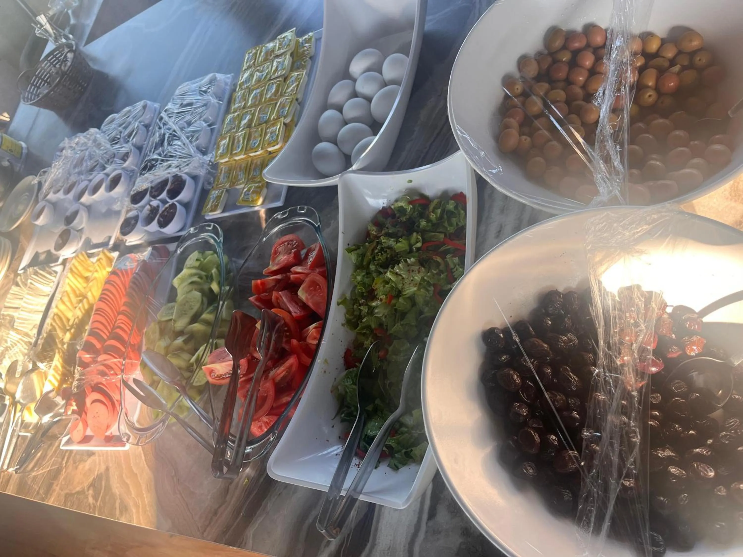 Breakfast in Emirhan Guesthouse & Suites