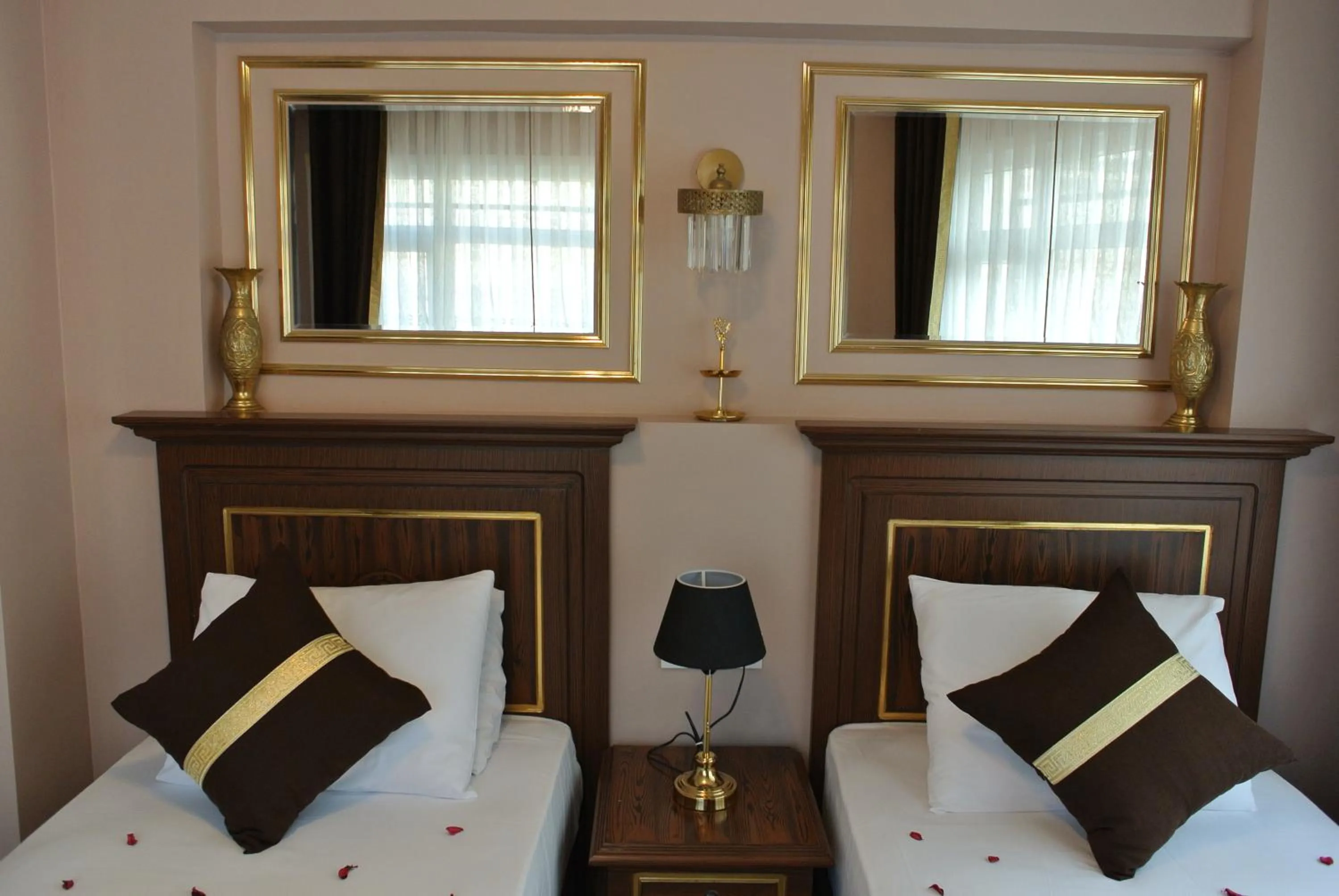 Bedroom, Bed in Emirhan Guesthouse & Suites