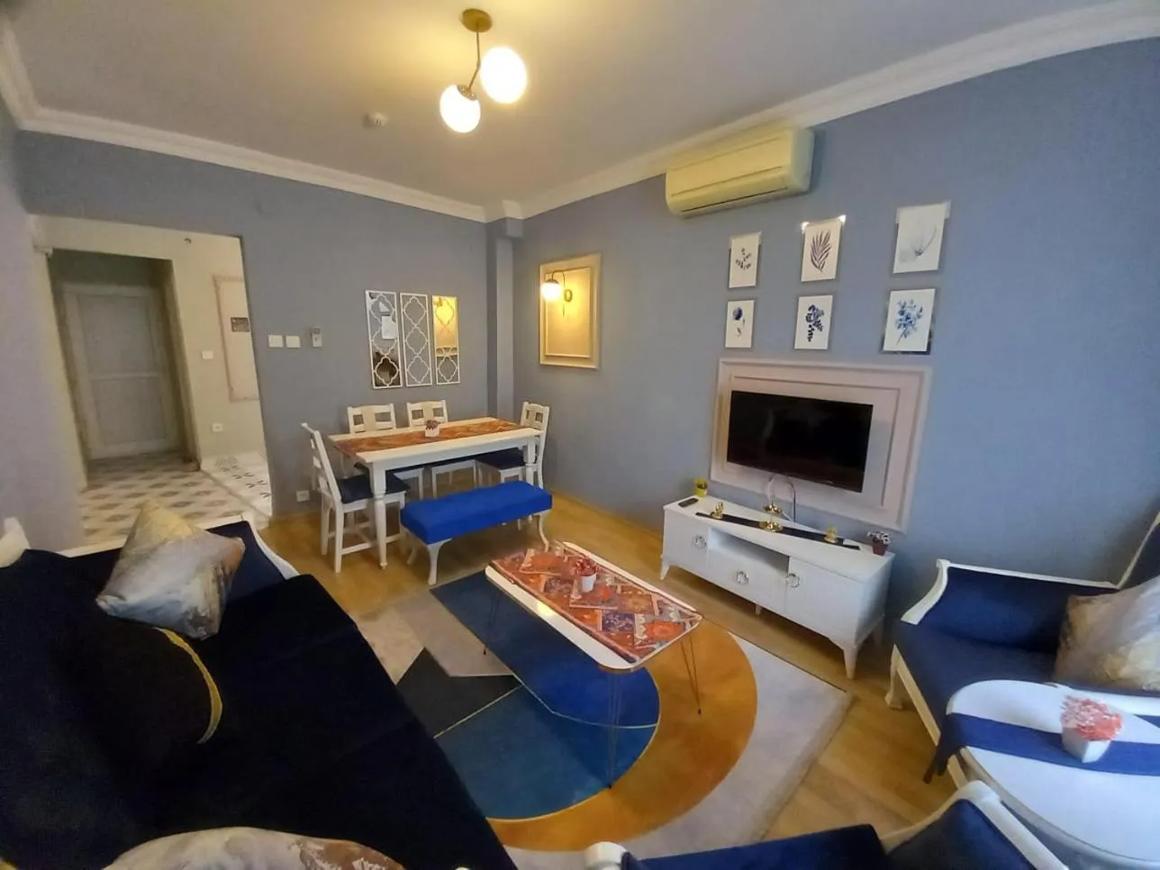 TV and multimedia in Emirhan Guesthouse & Suites