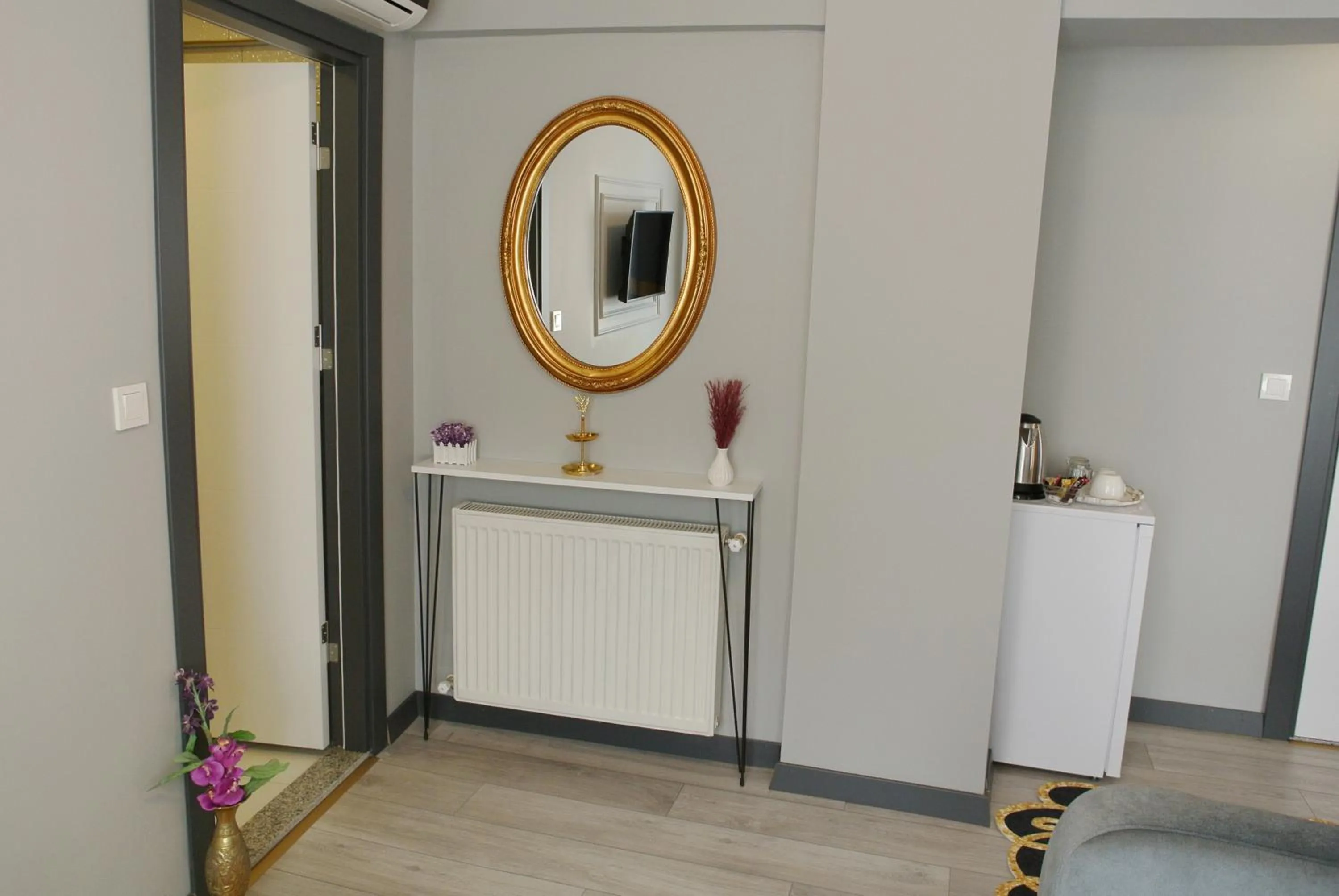 Seating area in Emirhan Guesthouse & Suites