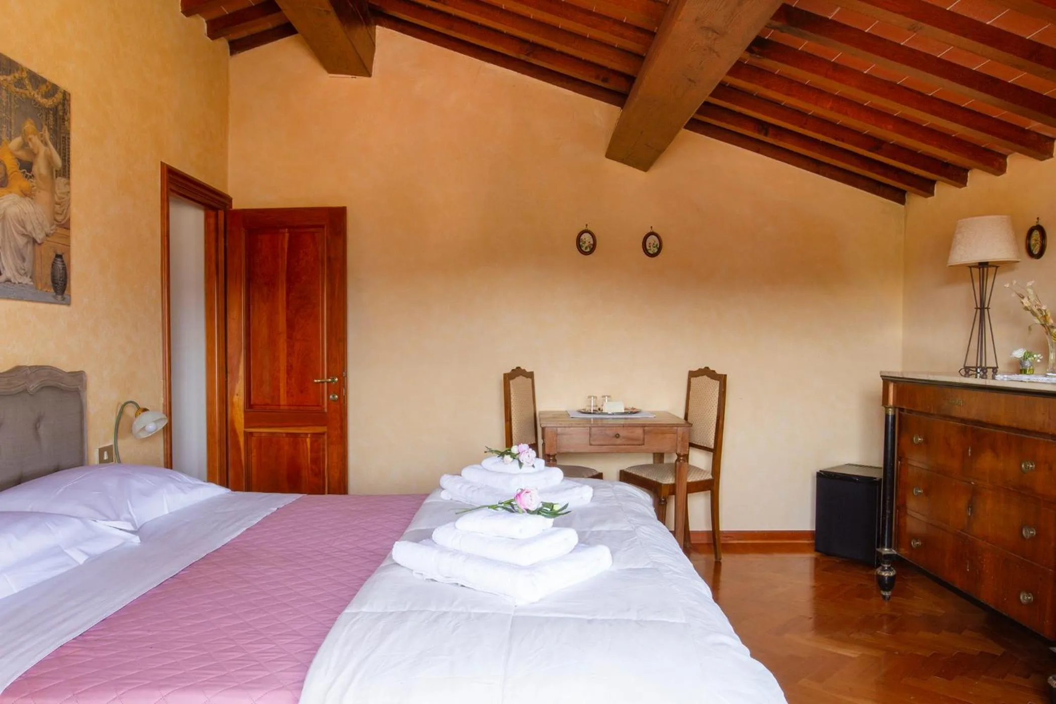 Bed in Rosso Del Chianti