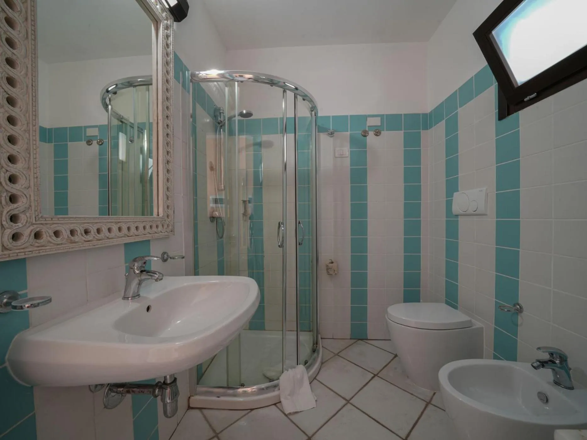 Shower in Chiusurelle Village Resort