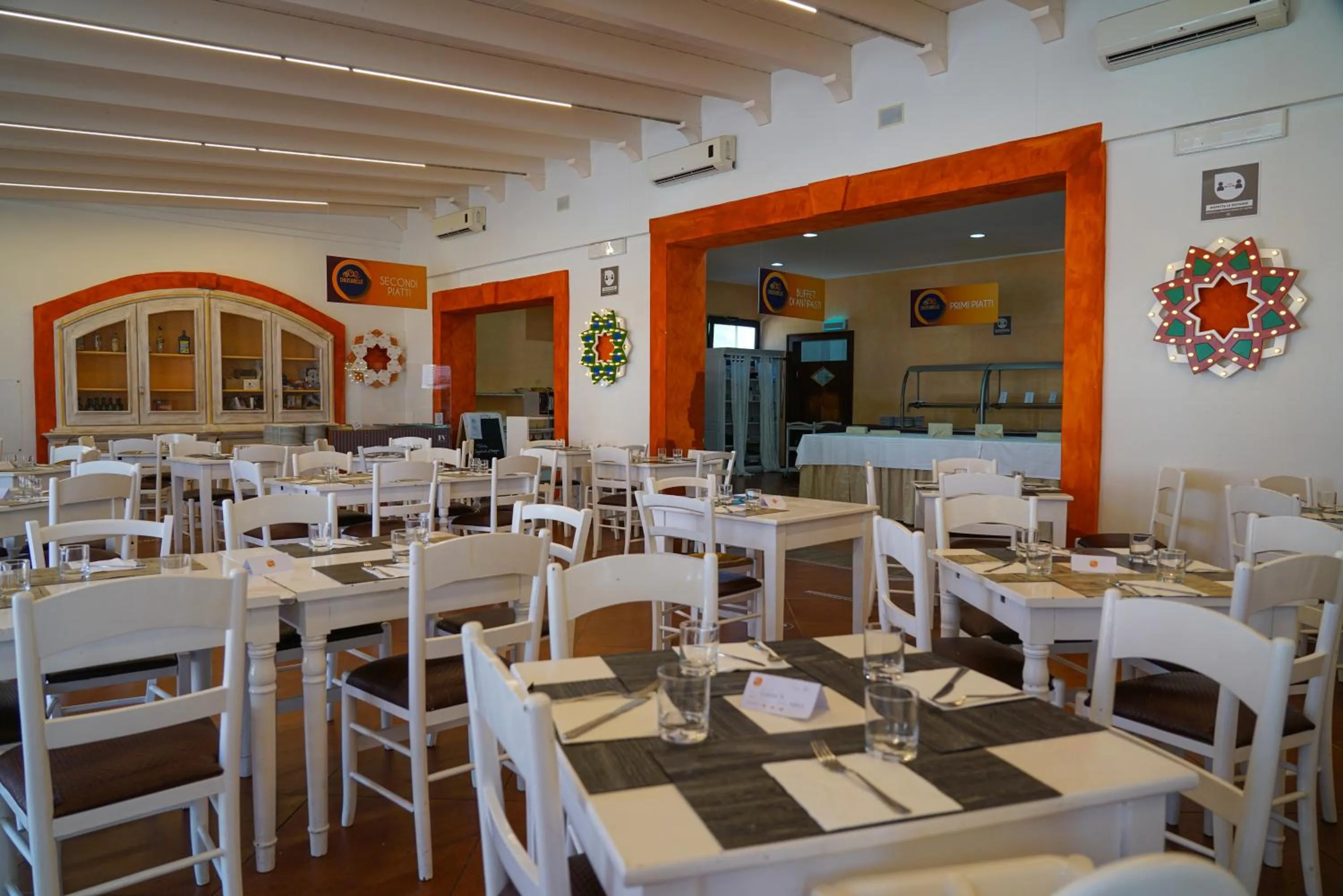 Restaurant/places to eat in Chiusurelle Village Resort