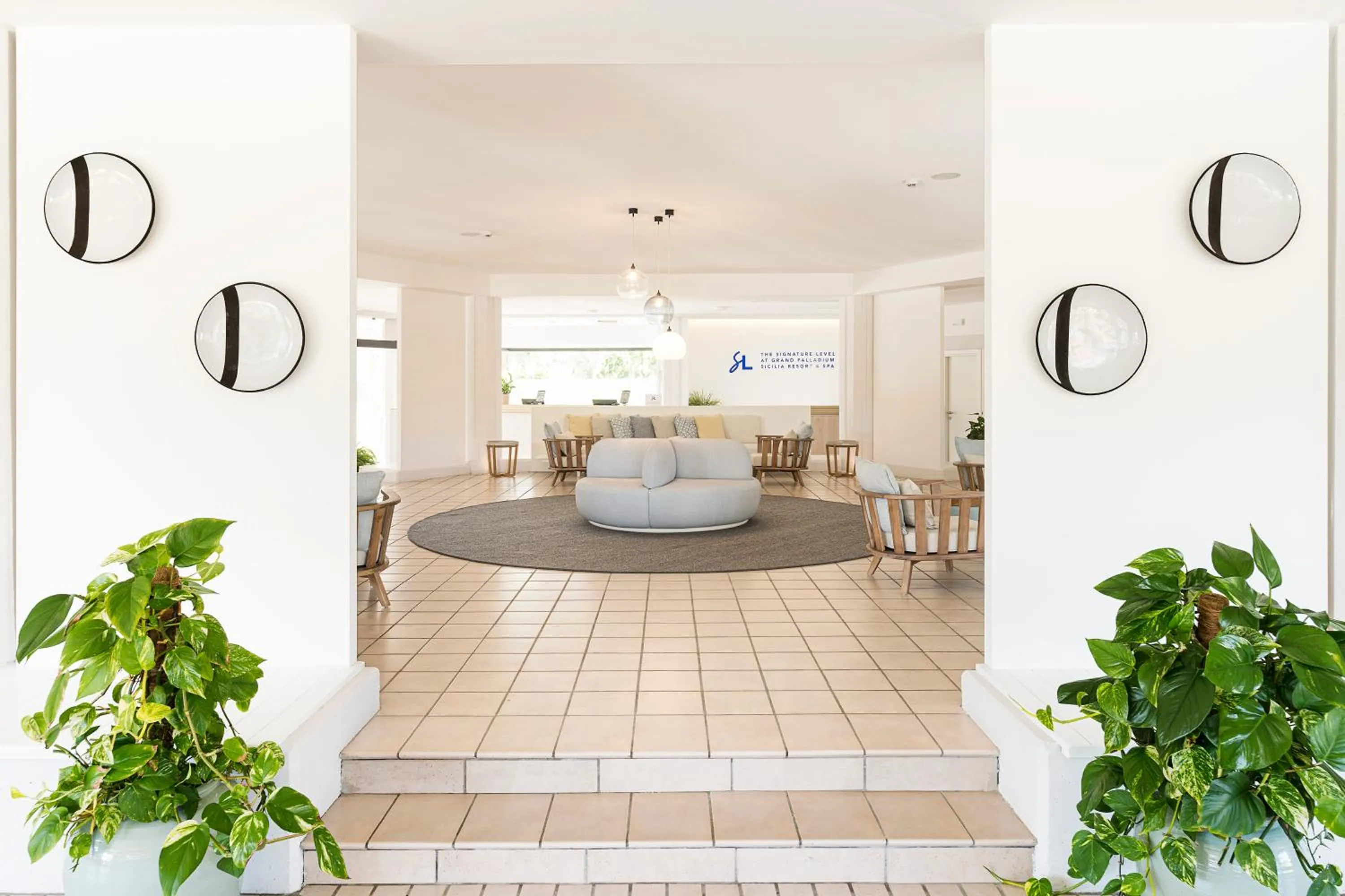 Lobby or reception in The Signature Level at Grand Palladium Sicilia Resort & Spa