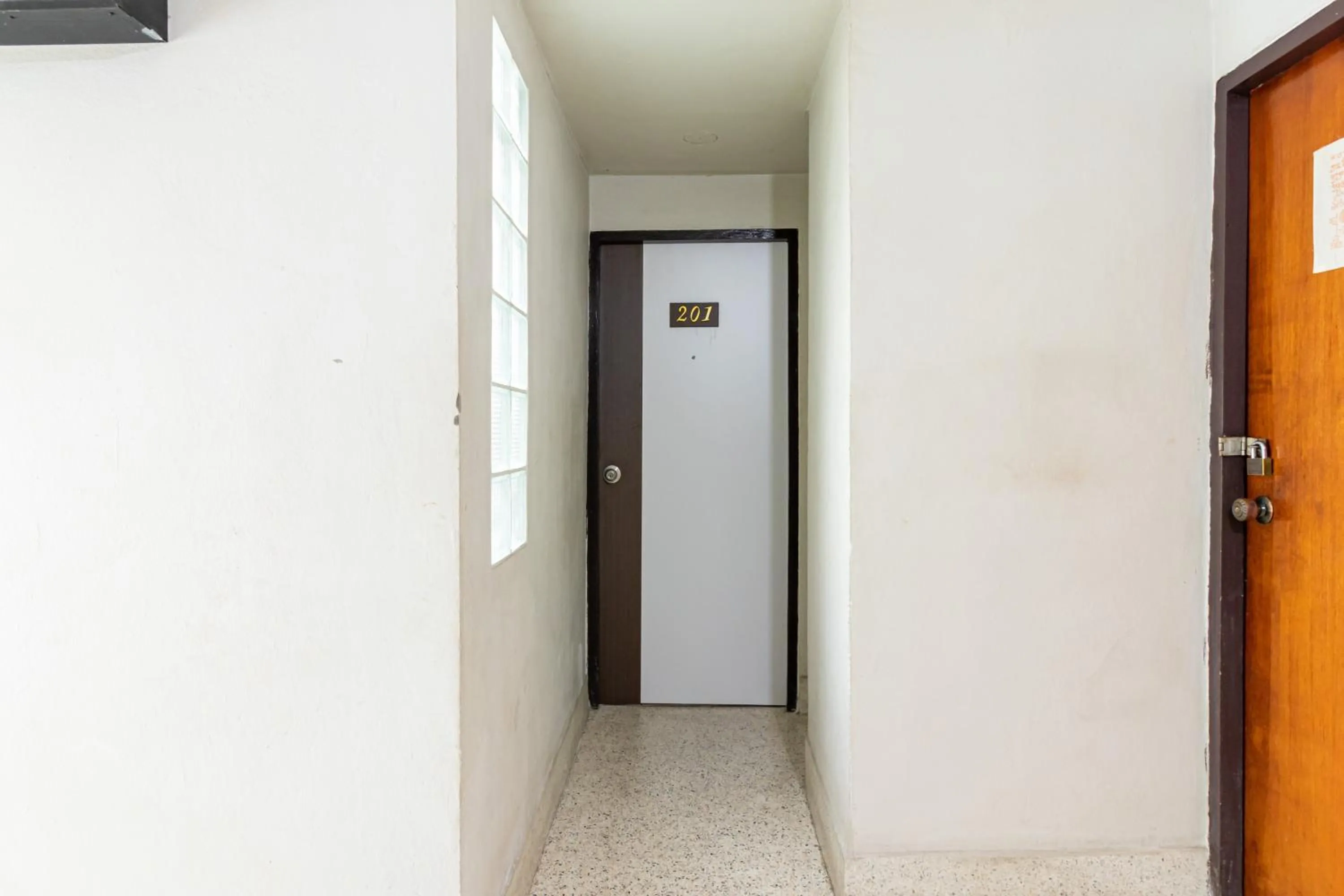 Property building in Boonchai Mansion