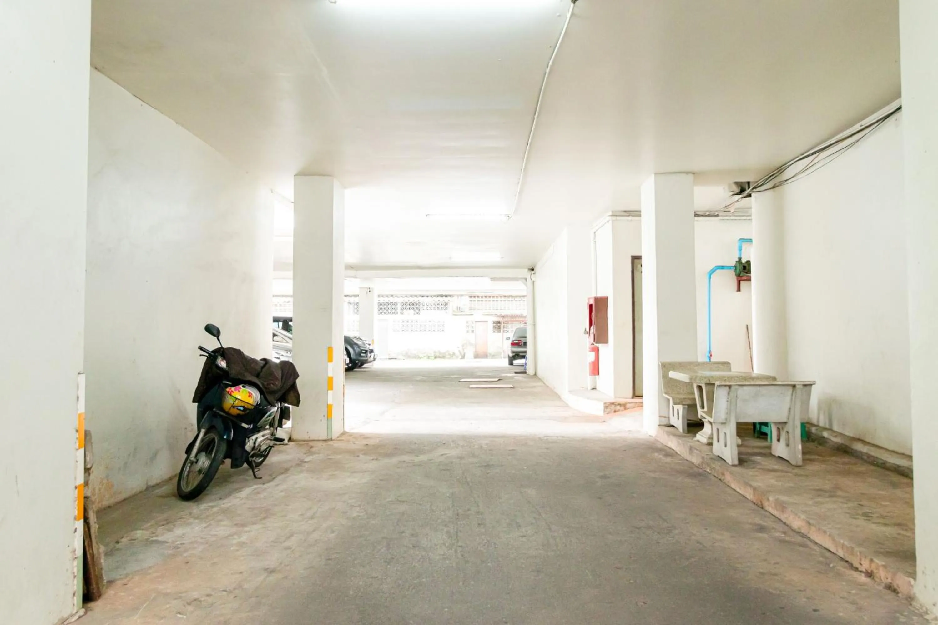 Parking in Boonchai Mansion