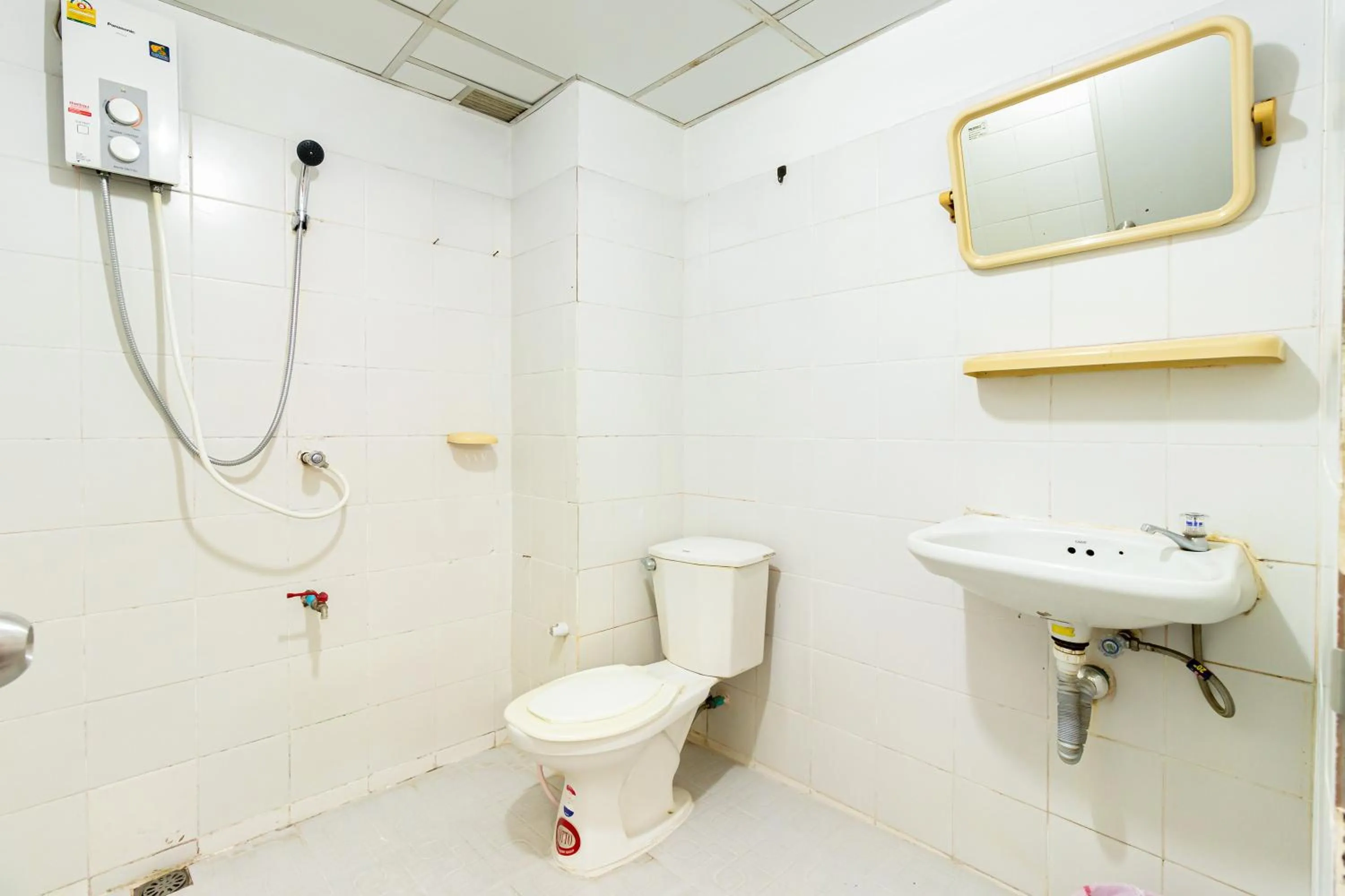 Bathroom in Boonchai Mansion