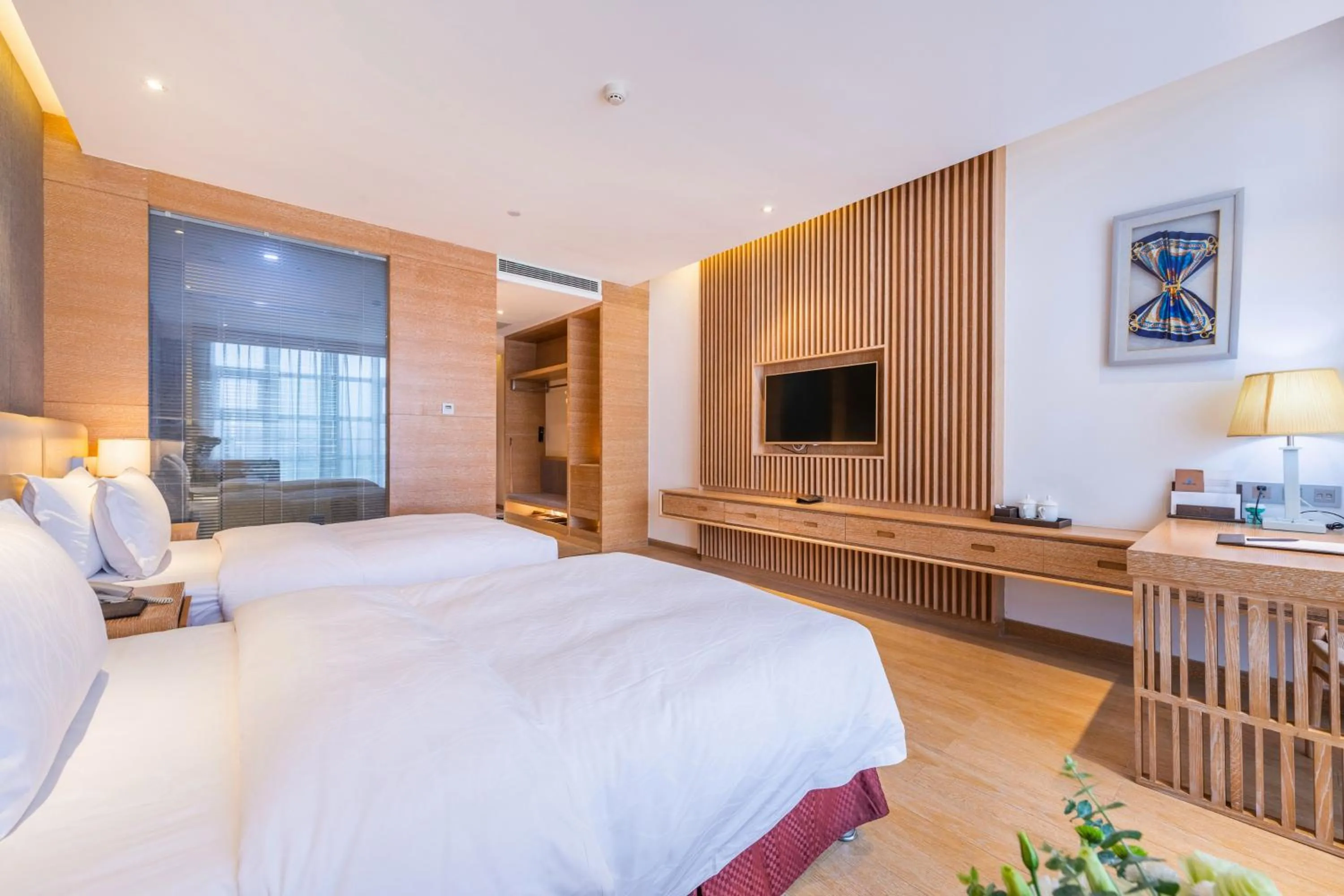 Photo of the whole room, Bed in Novotel Huashan