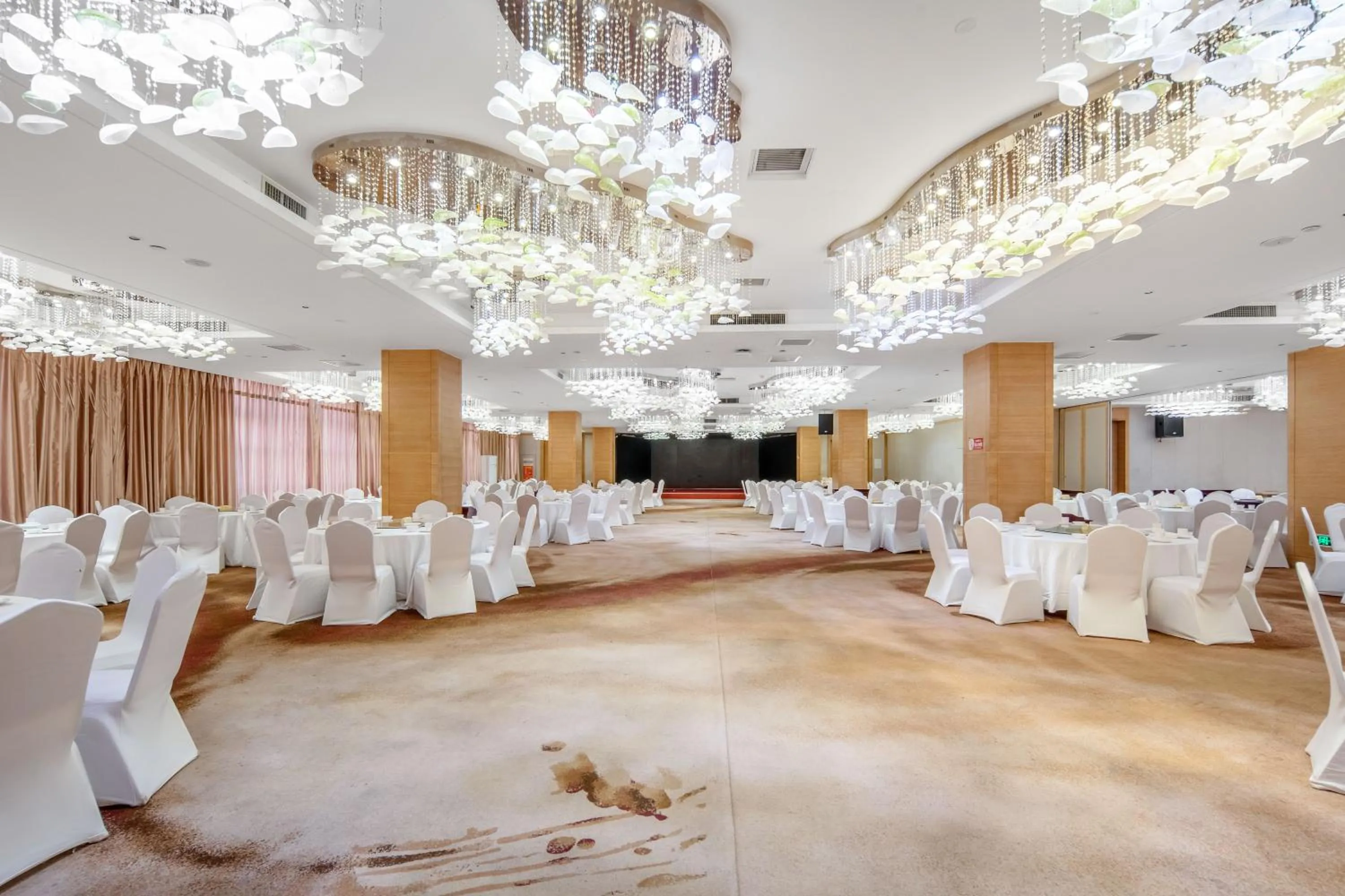 Banquet/Function facilities in Novotel Huashan