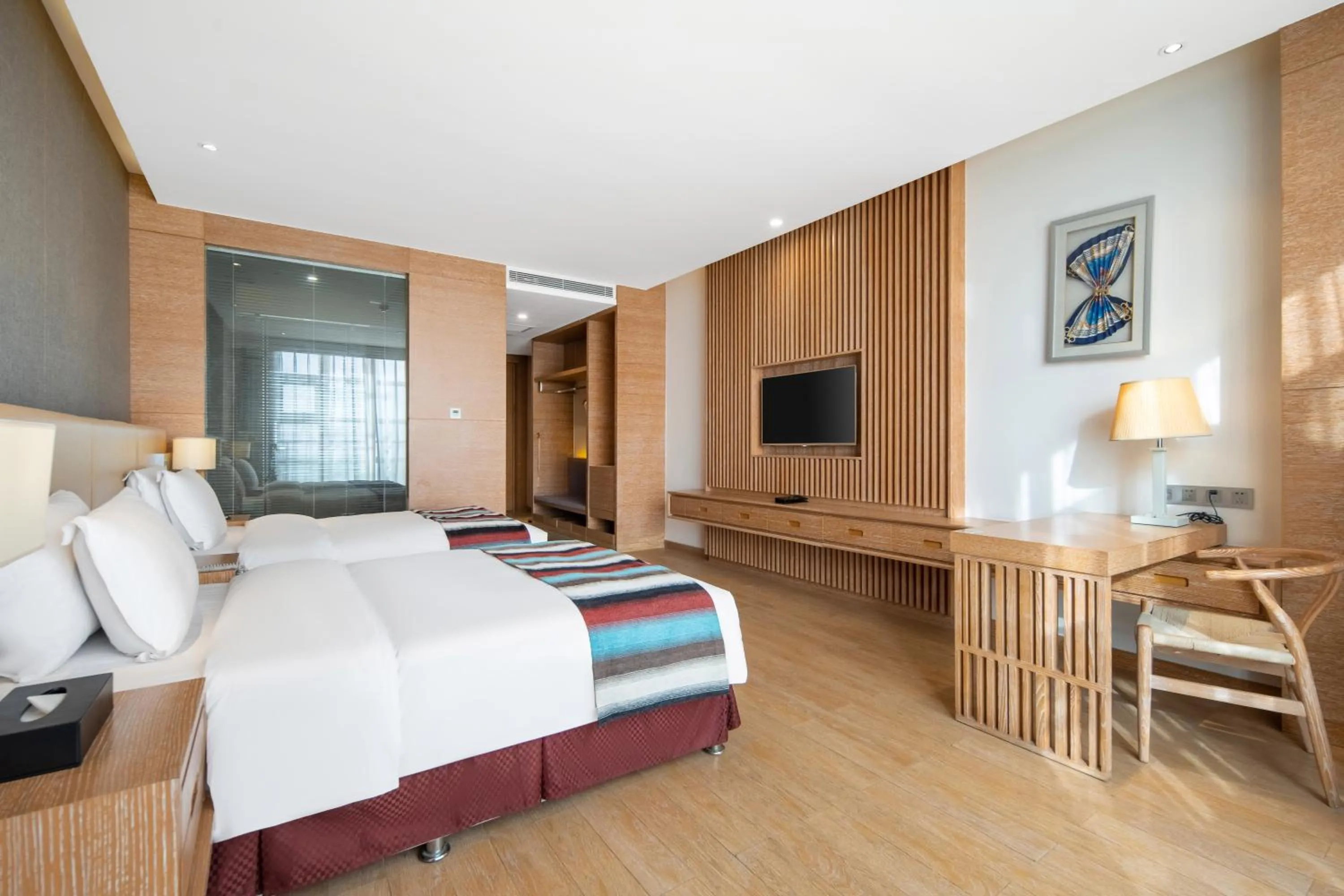 Photo of the whole room, Bed in Novotel Huashan