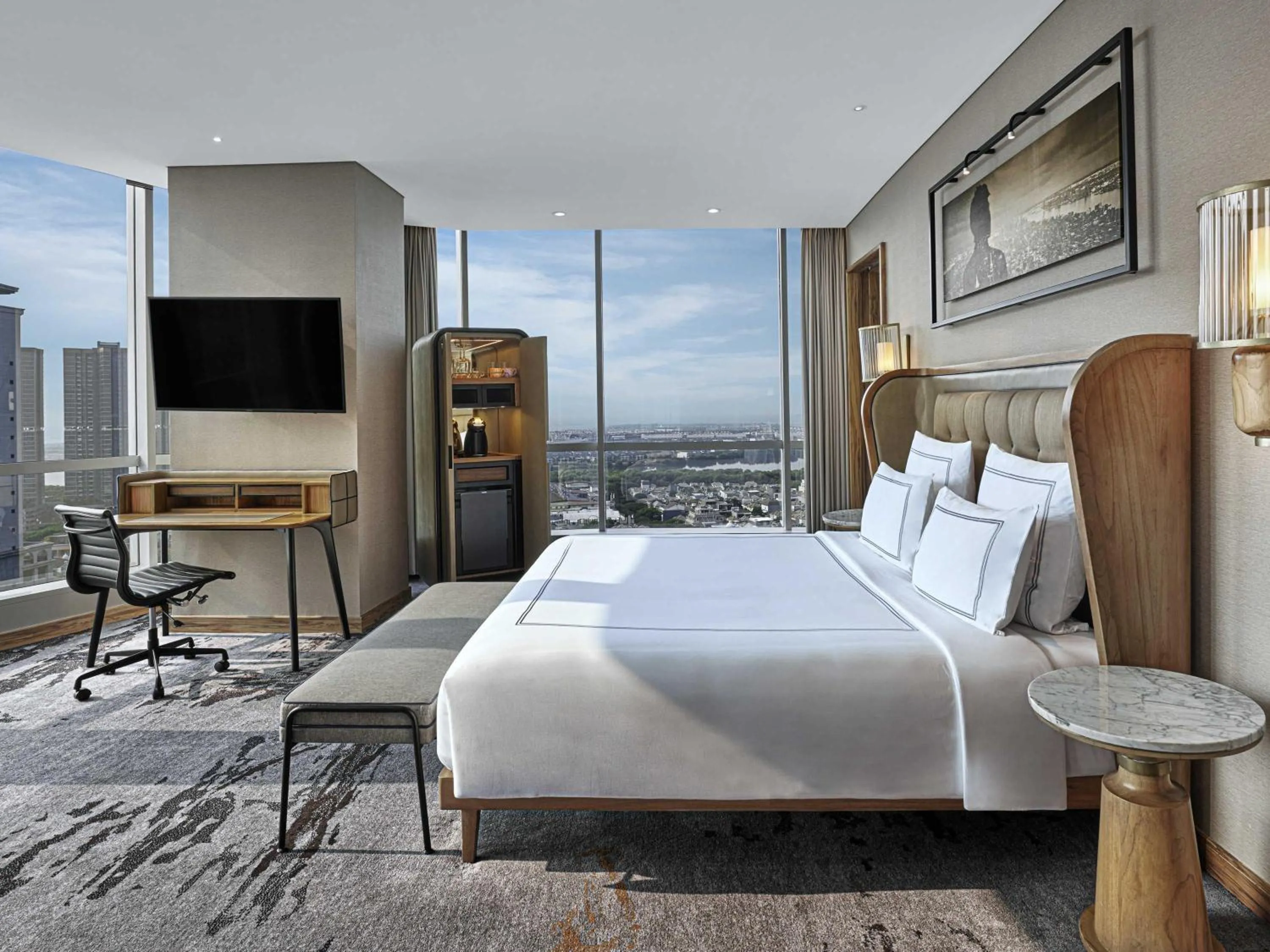 Bedroom, Bed in Swissôtel Jakarta PIK Avenue