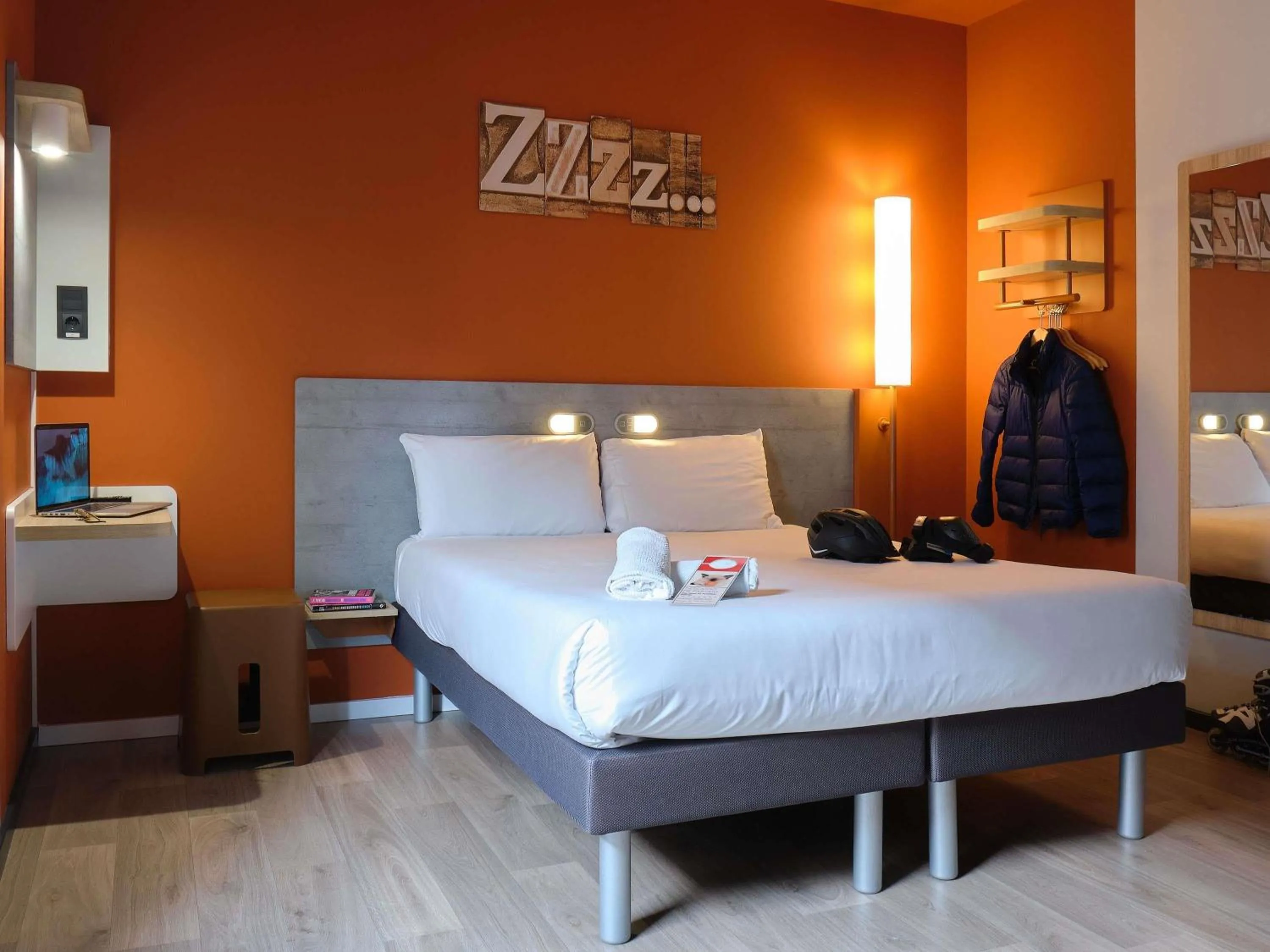 Bedroom, Bed in Ibis Budget Bilbao City