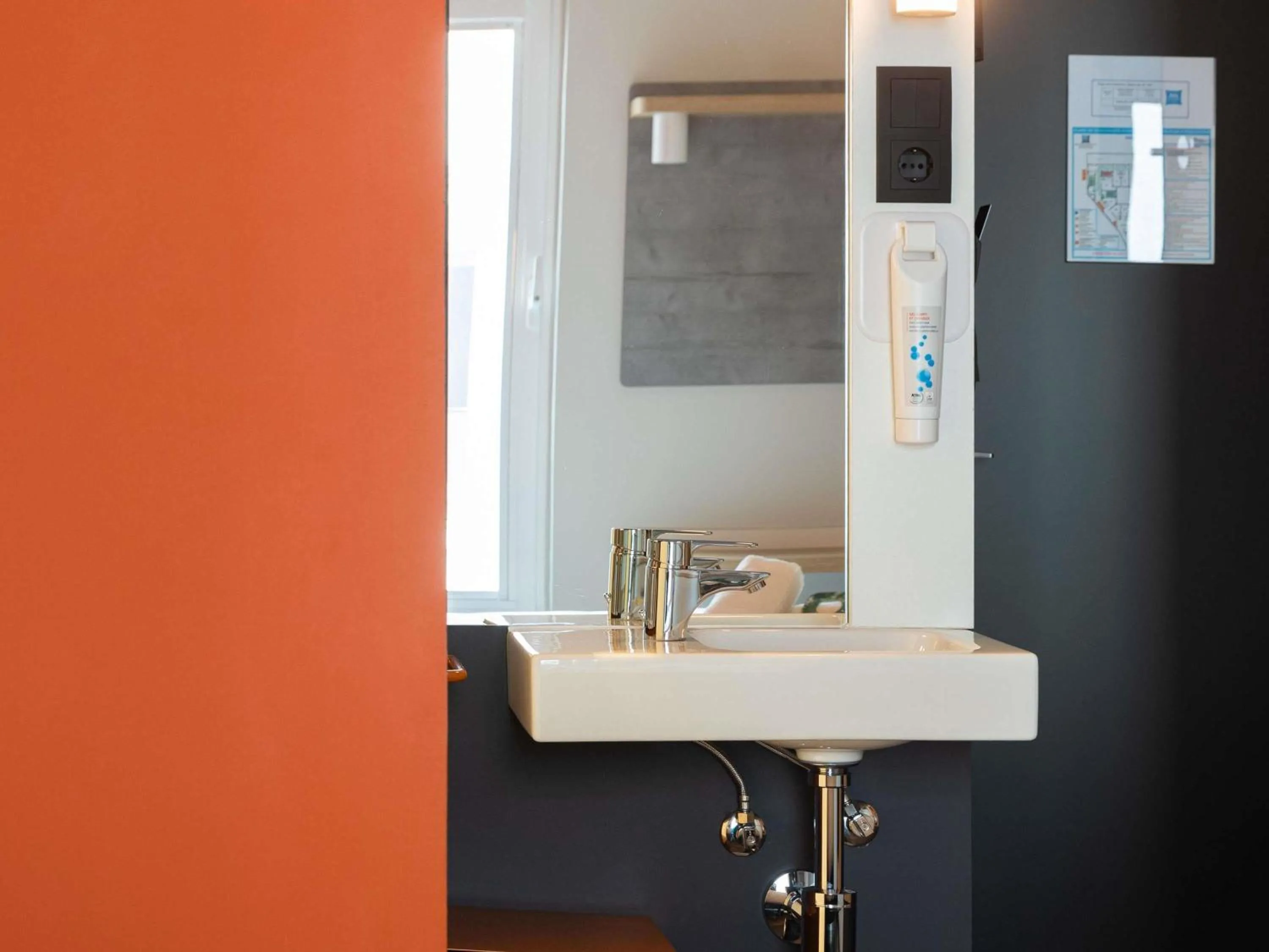 Bedroom in Ibis Budget Bilbao City