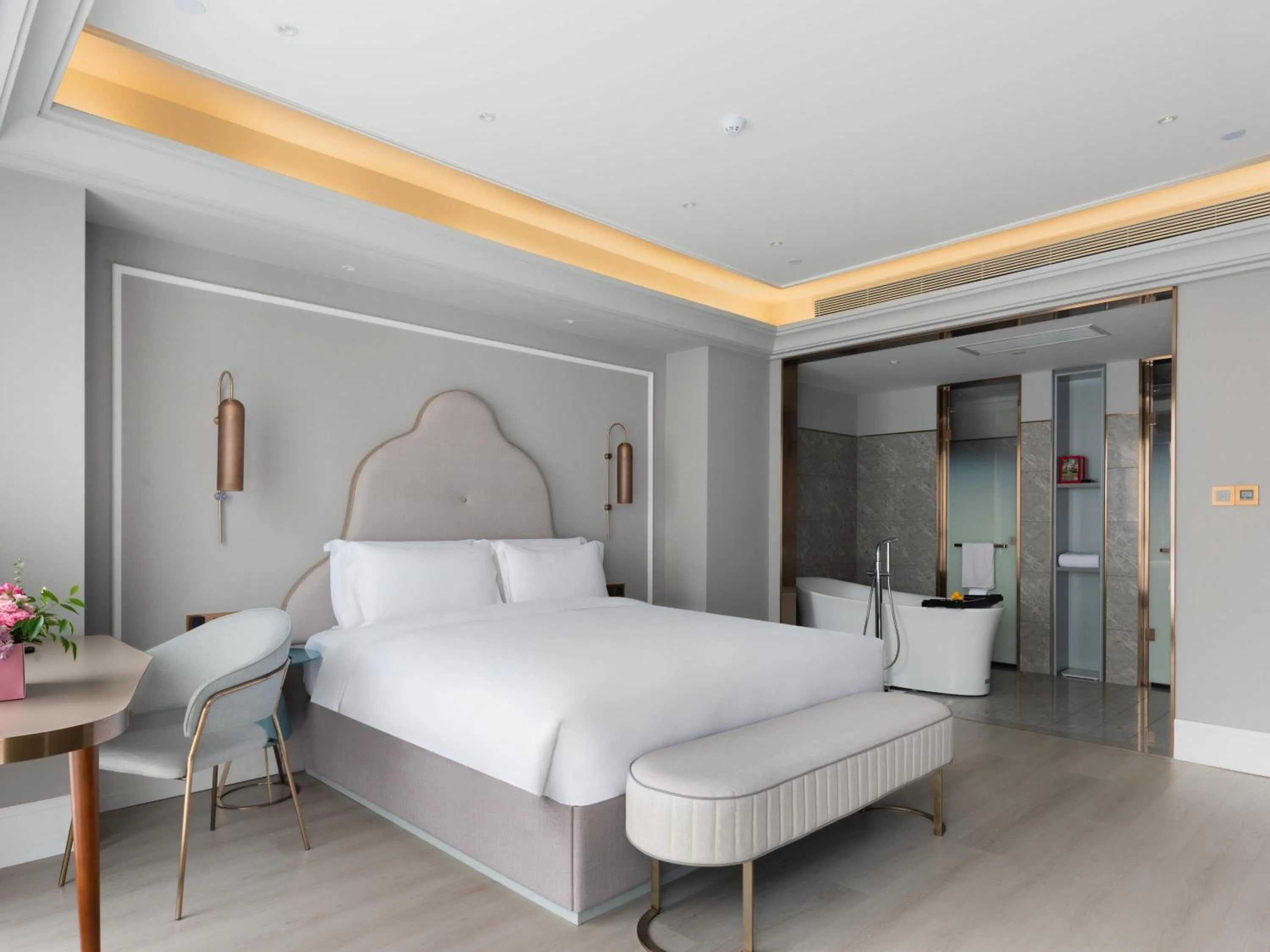 Bedroom, Bed in Mercure Xian North