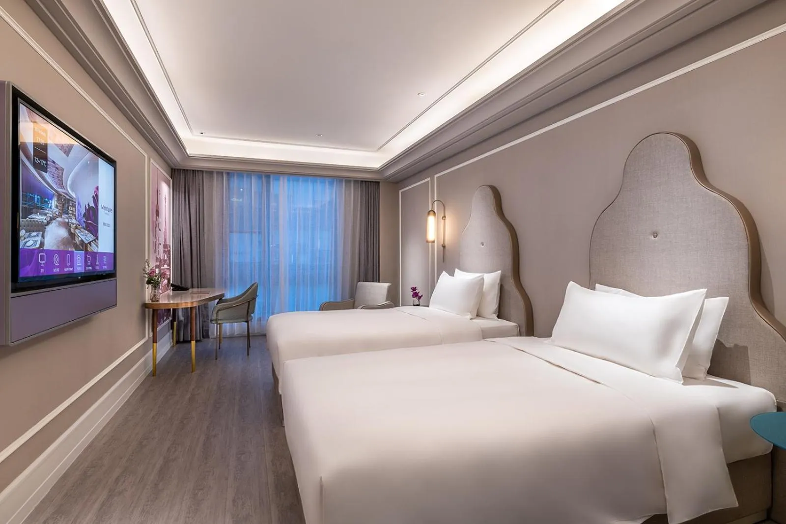Bed in Mercure Shanghai Guangda Convention and Exhibition Center