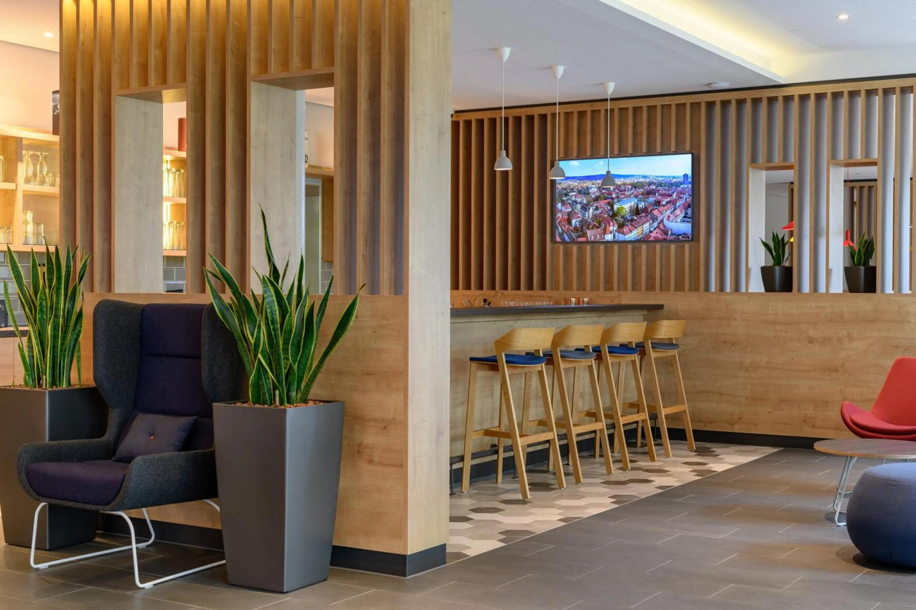 Lounge or bar in Holiday Inn Express Göttingen by IHG