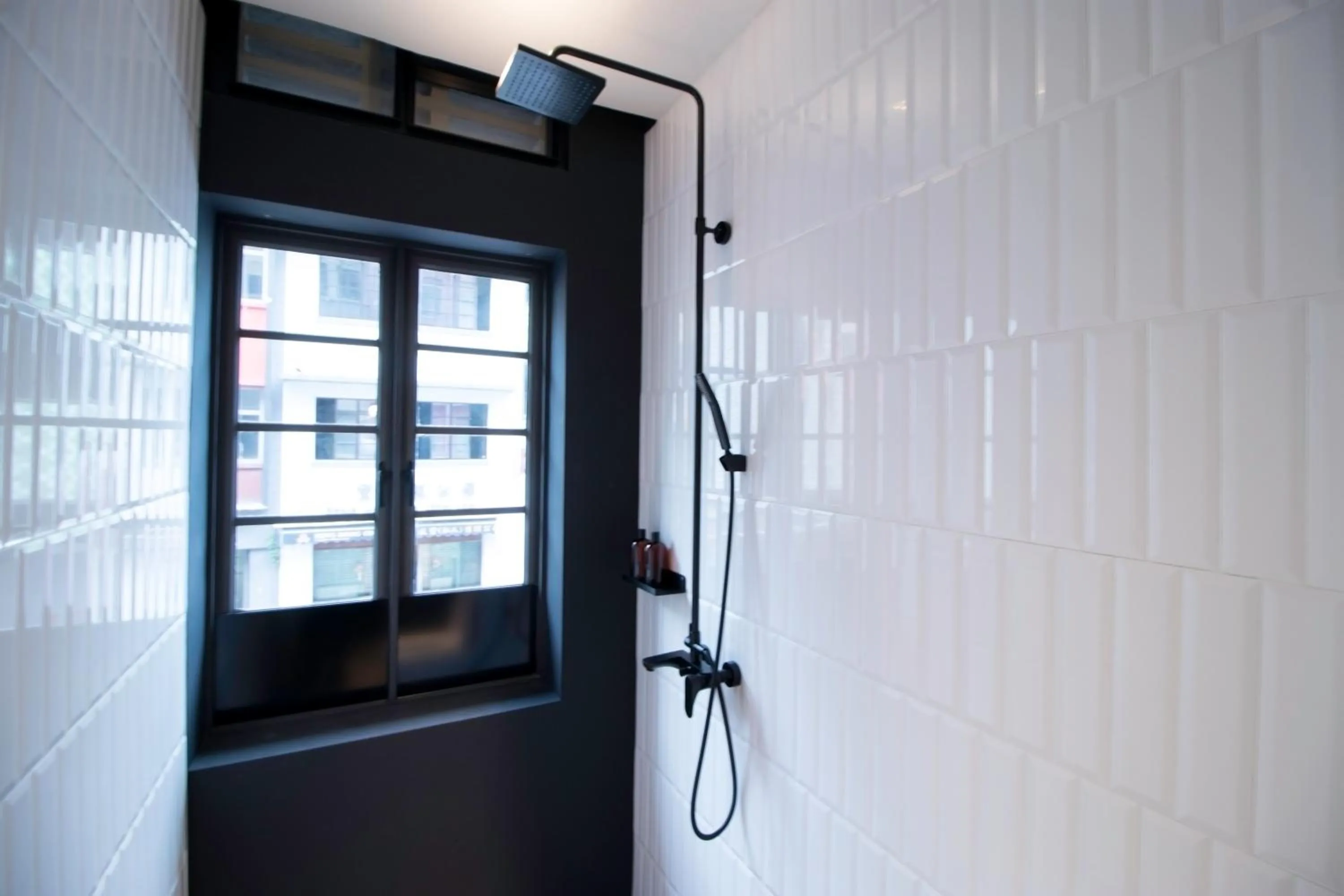 Shower in Hotel NuVe Elements