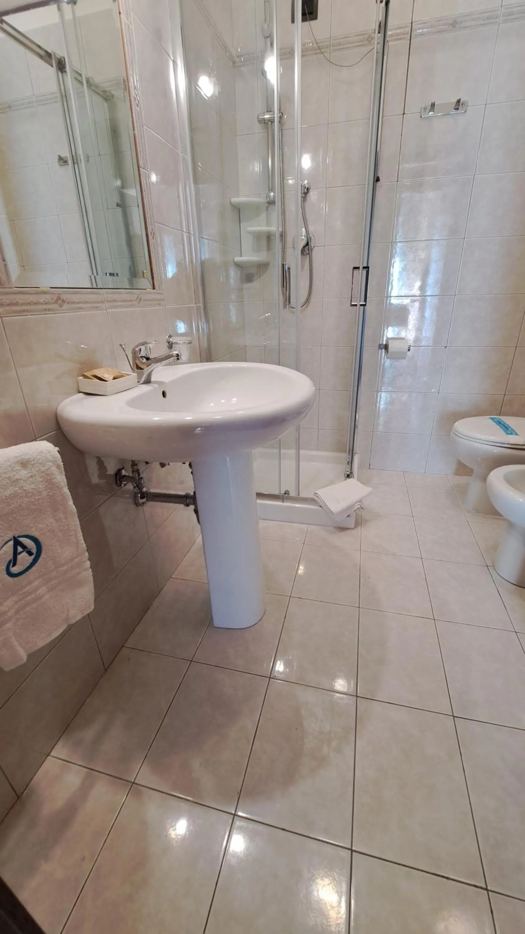 Bathroom in Hotel Azzurro