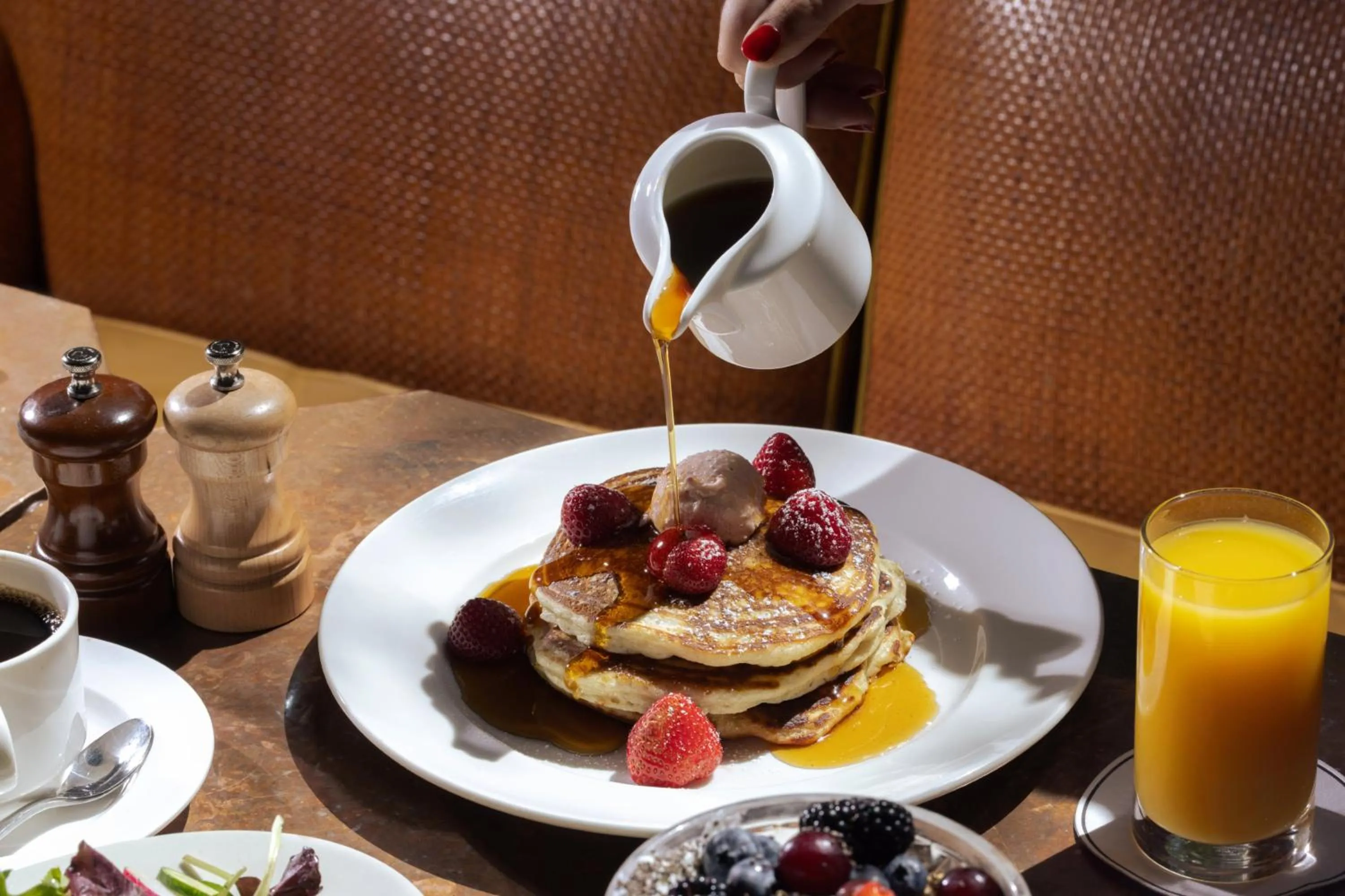 Restaurant/places to eat in Soho Grand Hotel