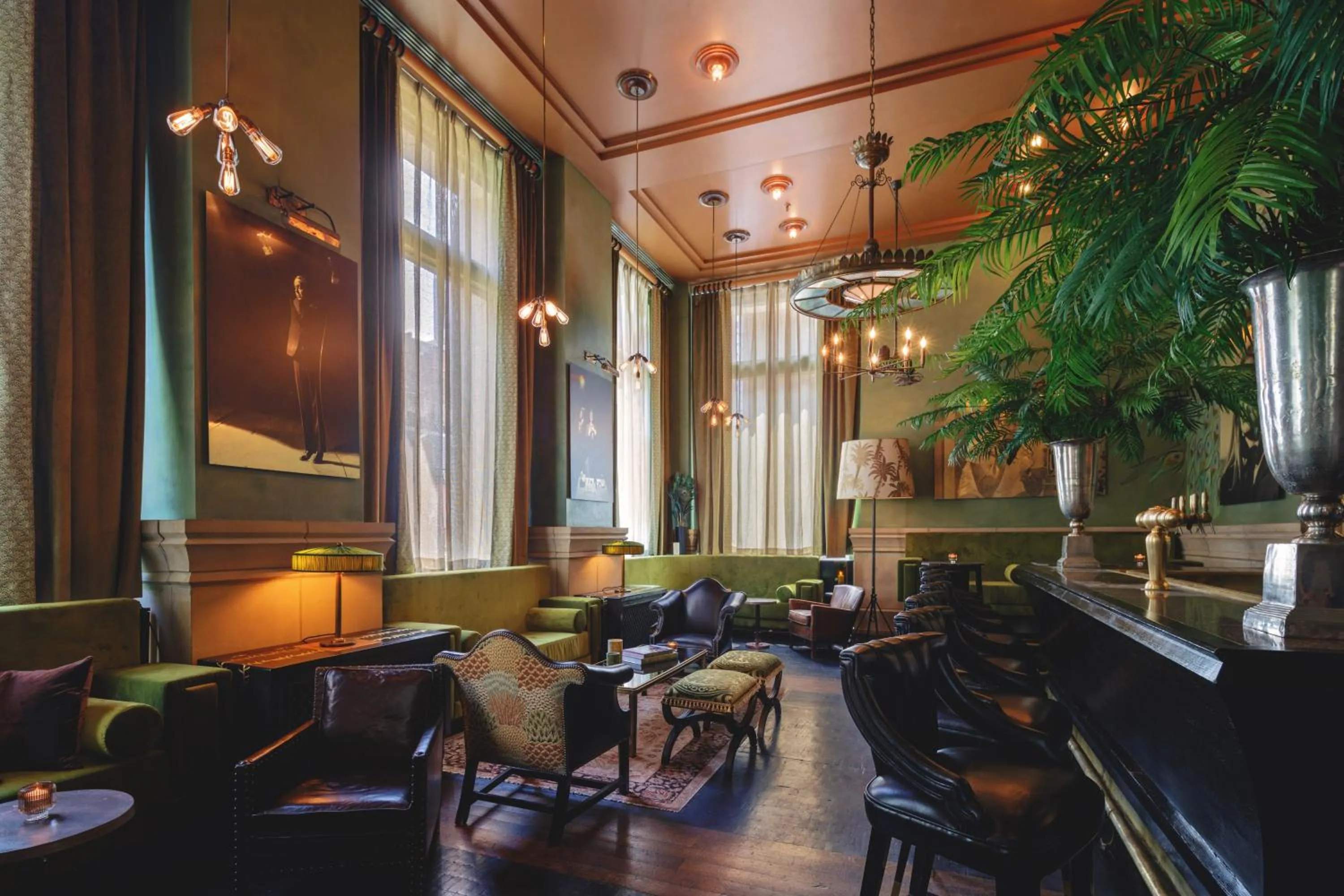 Restaurant/places to eat in Soho Grand Hotel