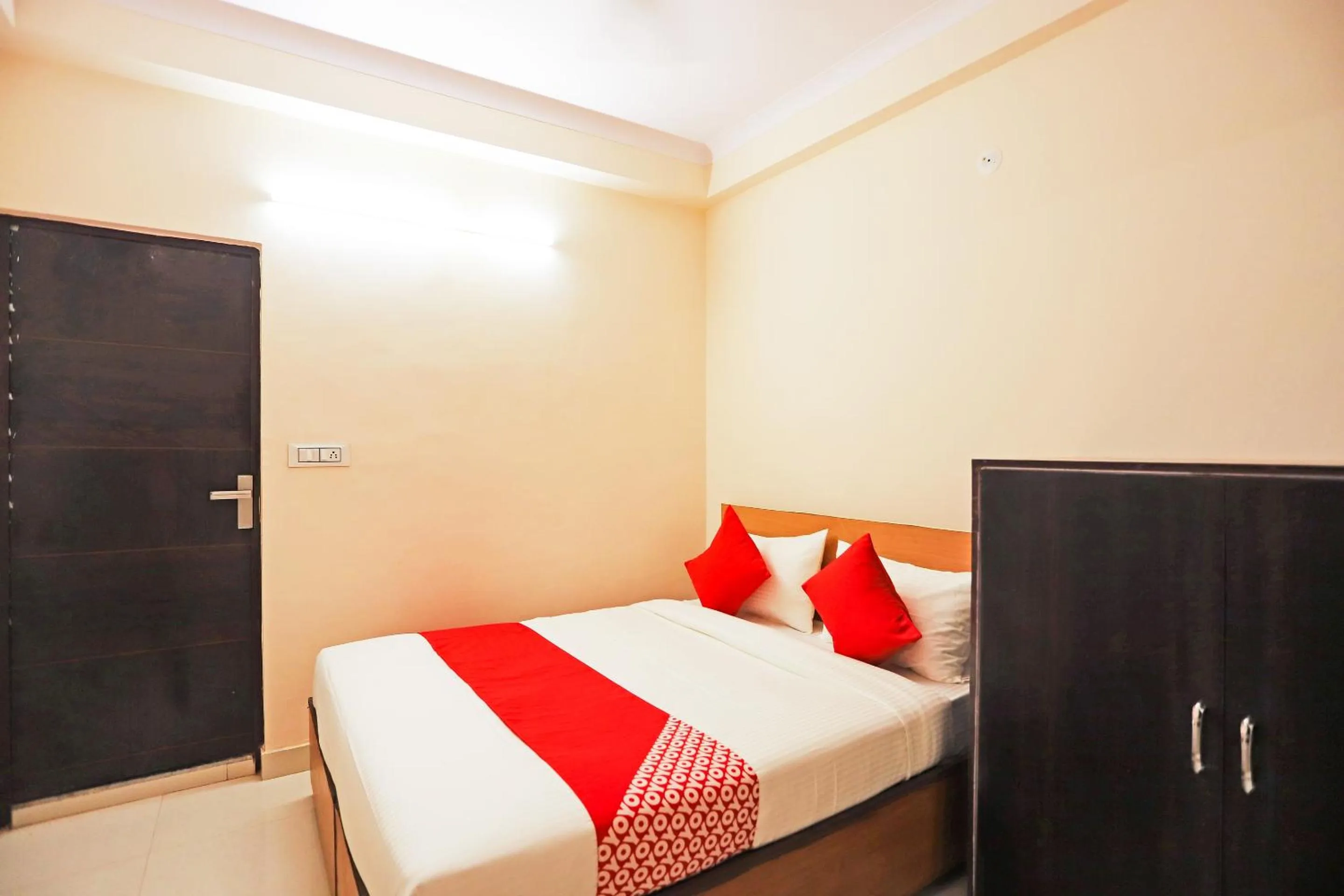 Bedroom, Bed in Hotel O Lal Residency